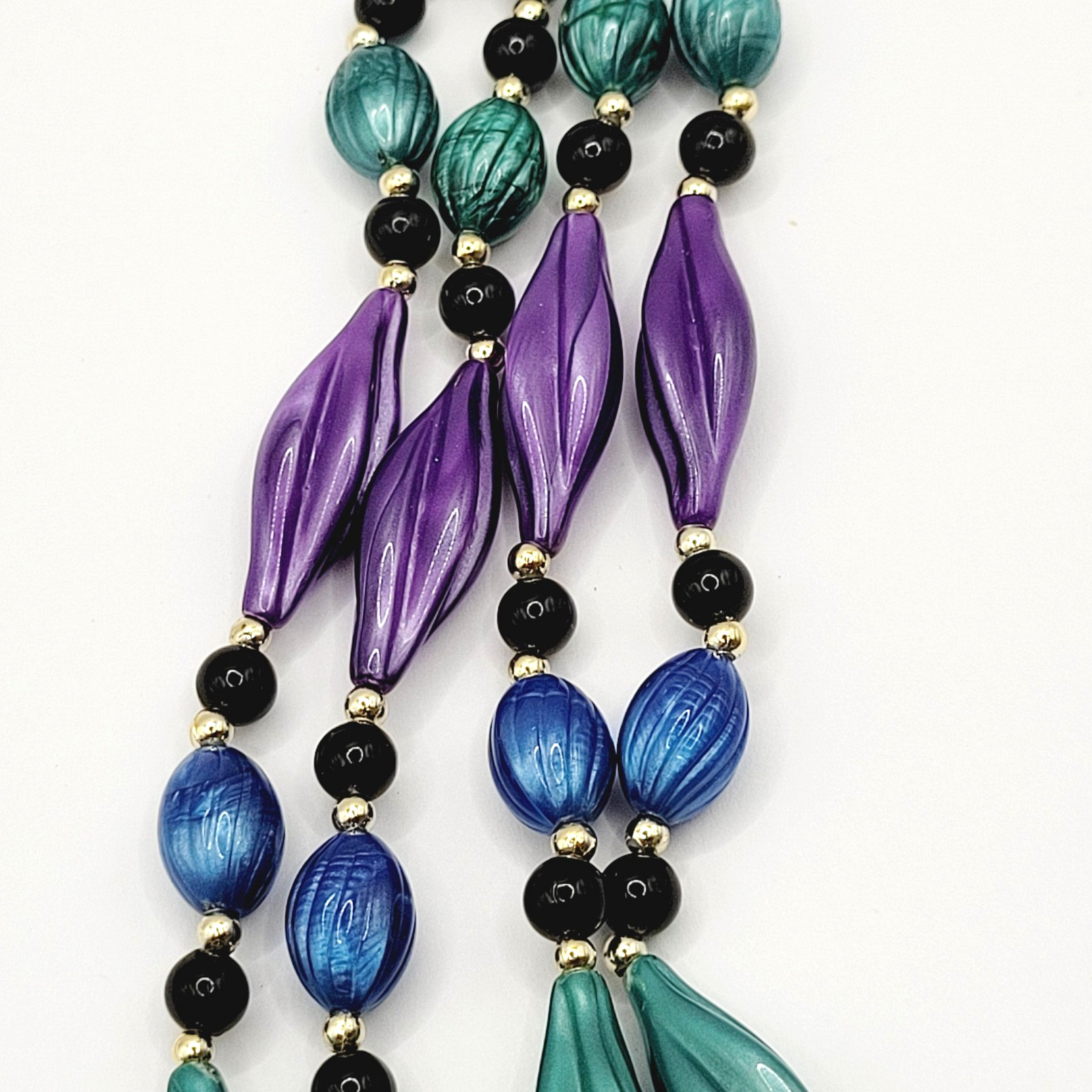 Peacock Colors Purple & Blues Gold Tone Acrylic Lucite Beaded Vintage Necklace