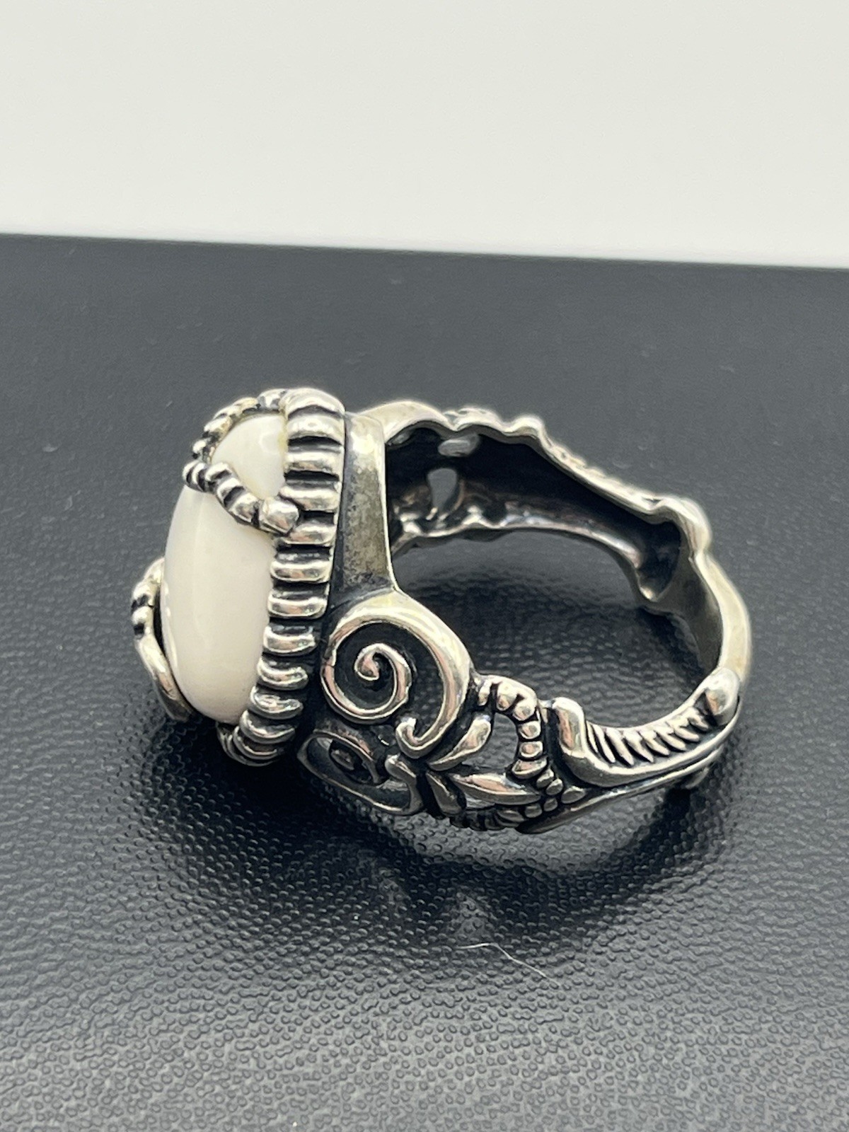Carolyn Pollack sterling silver white teardrop stone scroll ring size 8