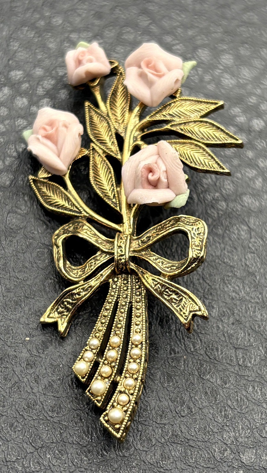 Vintage 1928 Brand Gold Tone Floral Bouquet Brooch Pin Pink Porcelain Roses