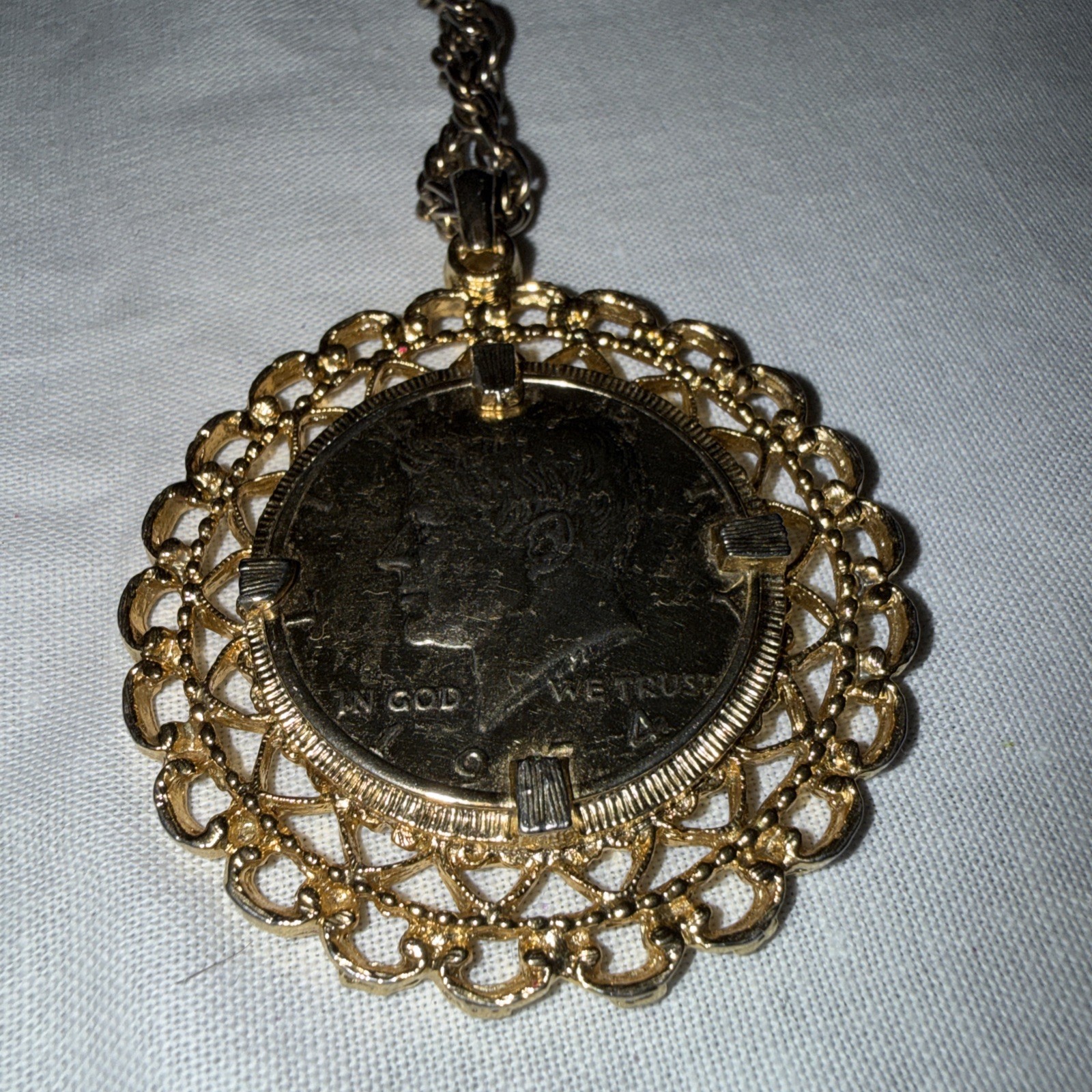 Vintage 1972 Kennedy Half Gold plated Pendant Necklace Chain 24″ Revere Mfg