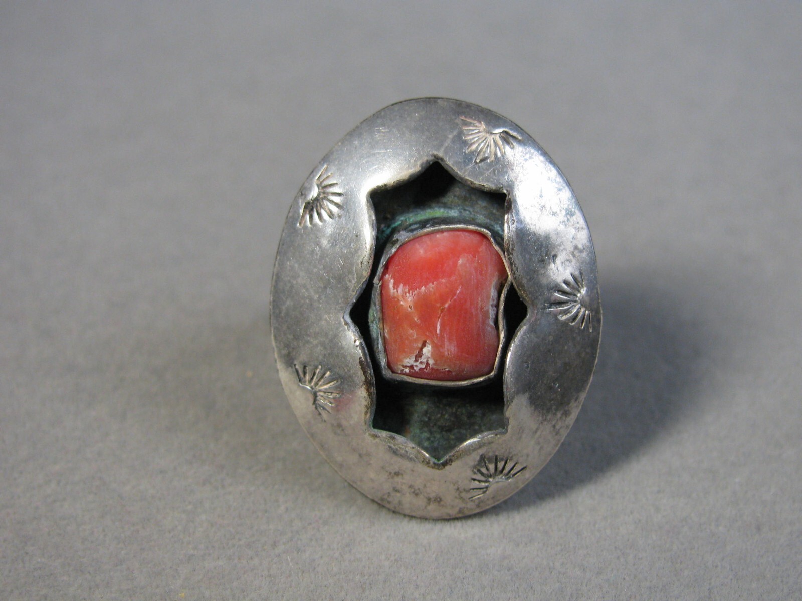 VINTAGE Sterling Silver Southwest Coral Shadow Box Ring 6.0g Size 7 #J4141