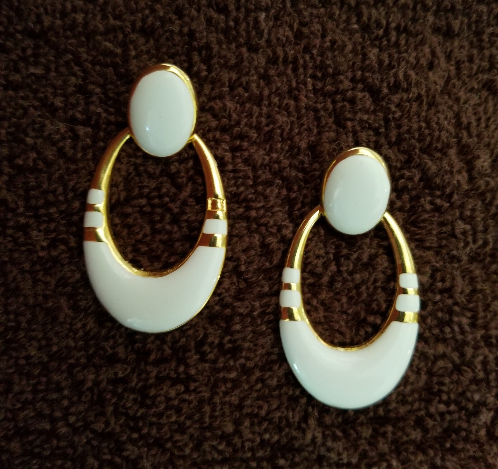Retro Style Ivory and Gold Enamel Stud Earrings Vintage