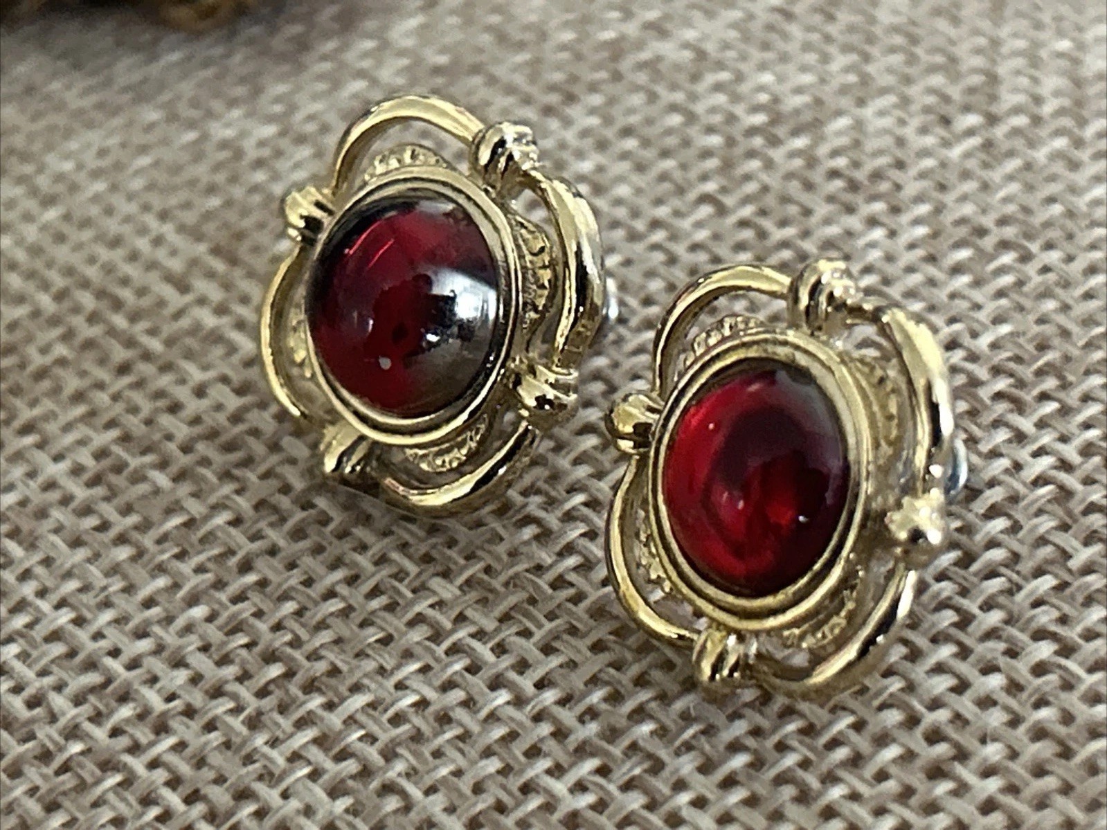 Vintage Gripoix Style Cabochon Earrings Clip On Red Gold Tone Ornate Frame VTG