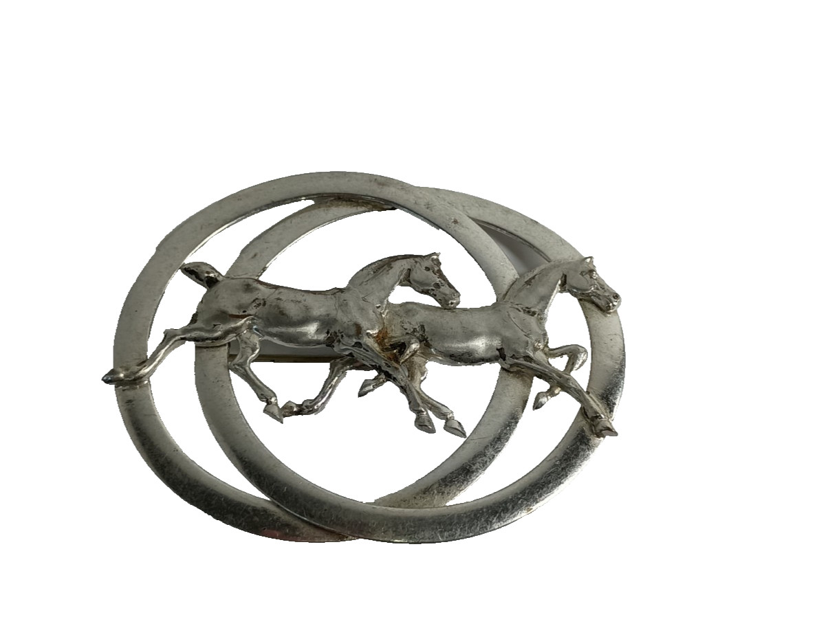 VINTAGE SILVER TONE 2 RUNNING HORSE EQUESTRIAN PIN BROOCH ROUND 2 1/2″