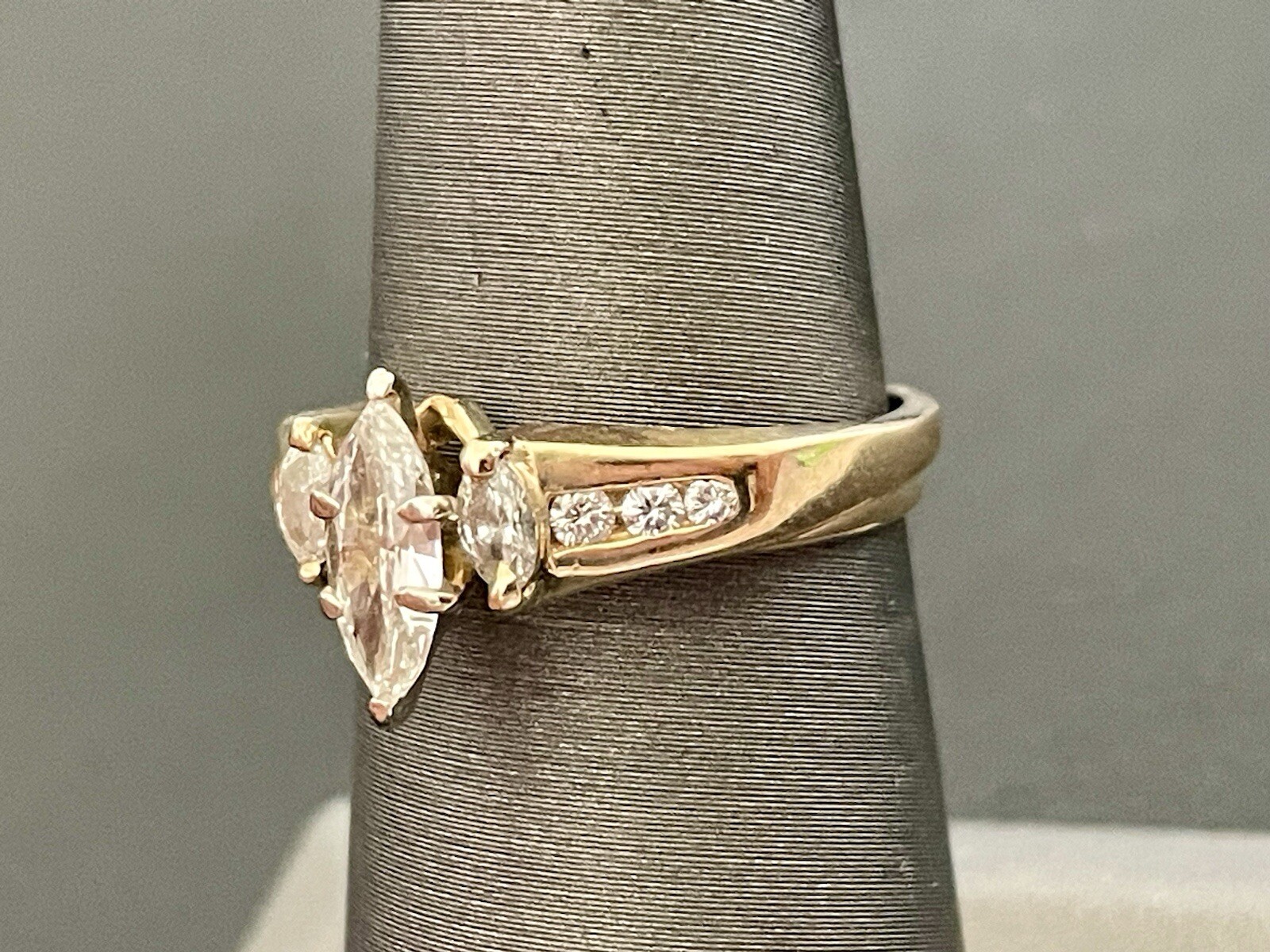 14KY 0.65CTW Center Diamond 0.35CTW Diamond Ring SIze 6 (I9)