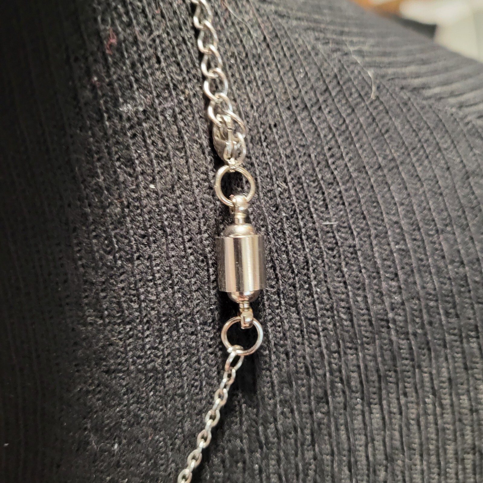 Mama Bear and Cubs Silver Tone Bar Pendant Necklace Magnetic and Lobster Closure