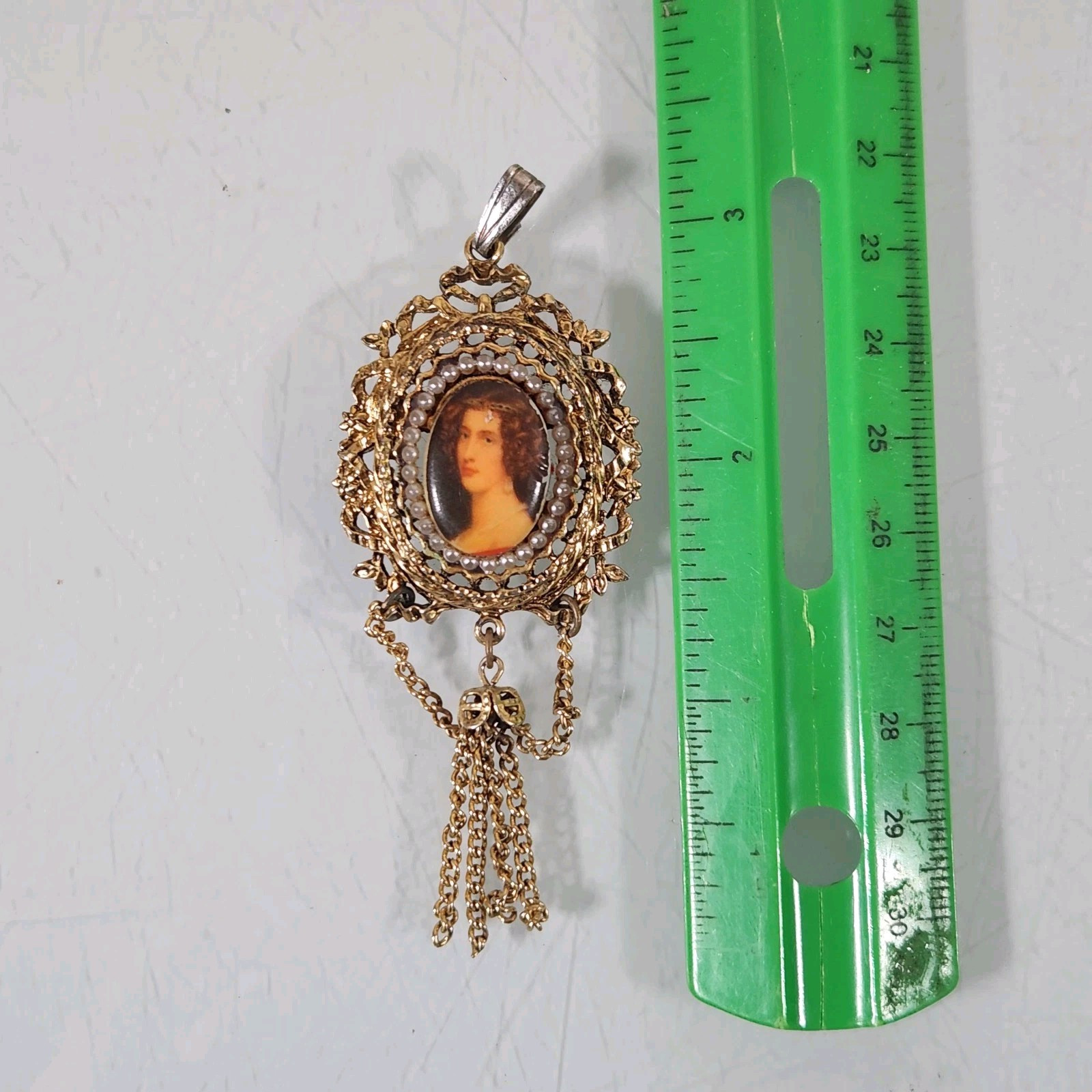 Arthur Pepper Portrait Signed ART Gold Tone Cameo Seed Pearl Vintage Pendant
