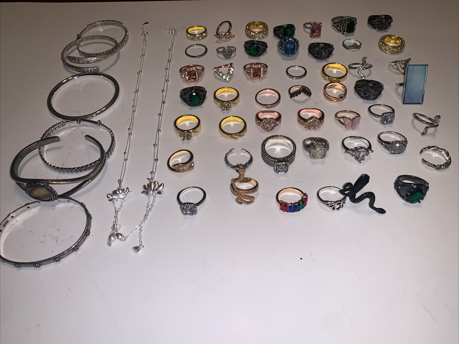 Huge Lot Of Costume Jewelry New Unpackaged Rings Bangles Brooch Fashion Gold H13