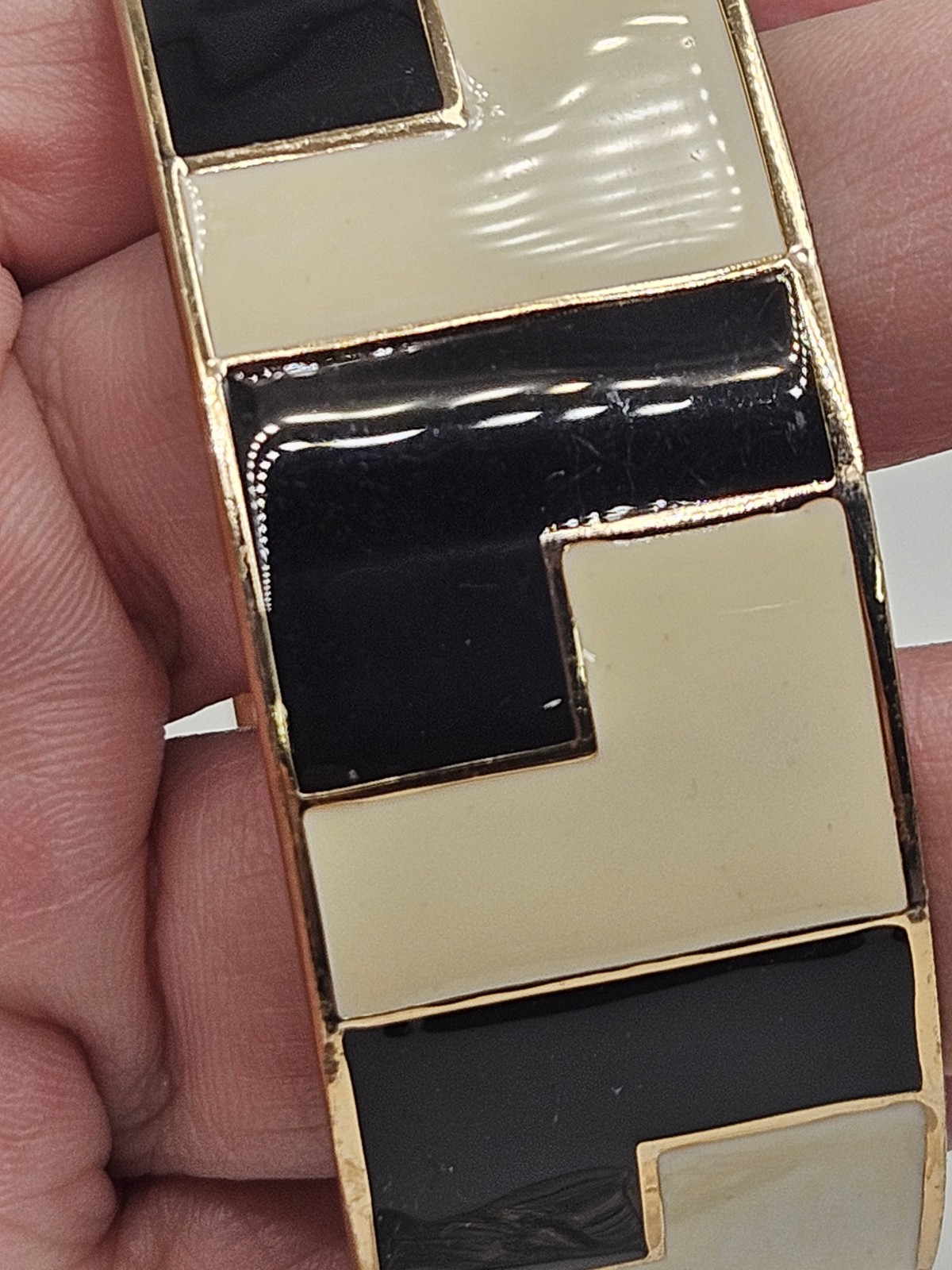 Vintage Gwen Stefani LAMB Black And White Enamel Gold Tone Bangle Bracelet