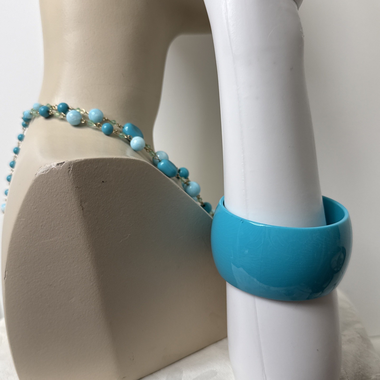 Vintage Blue Tones Bead Necklace Bangle Bracelet Pierced Stud Earrings Set of 3