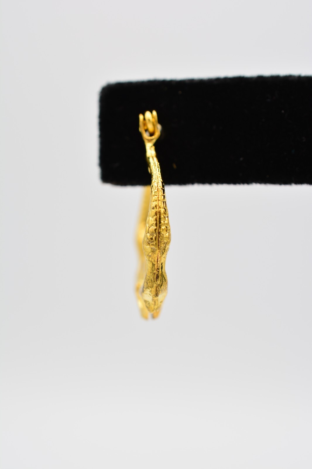 Vintage Hoop Earrings Kissing Mermaids Gold Lightweight Metal NOS 1980s BinA1