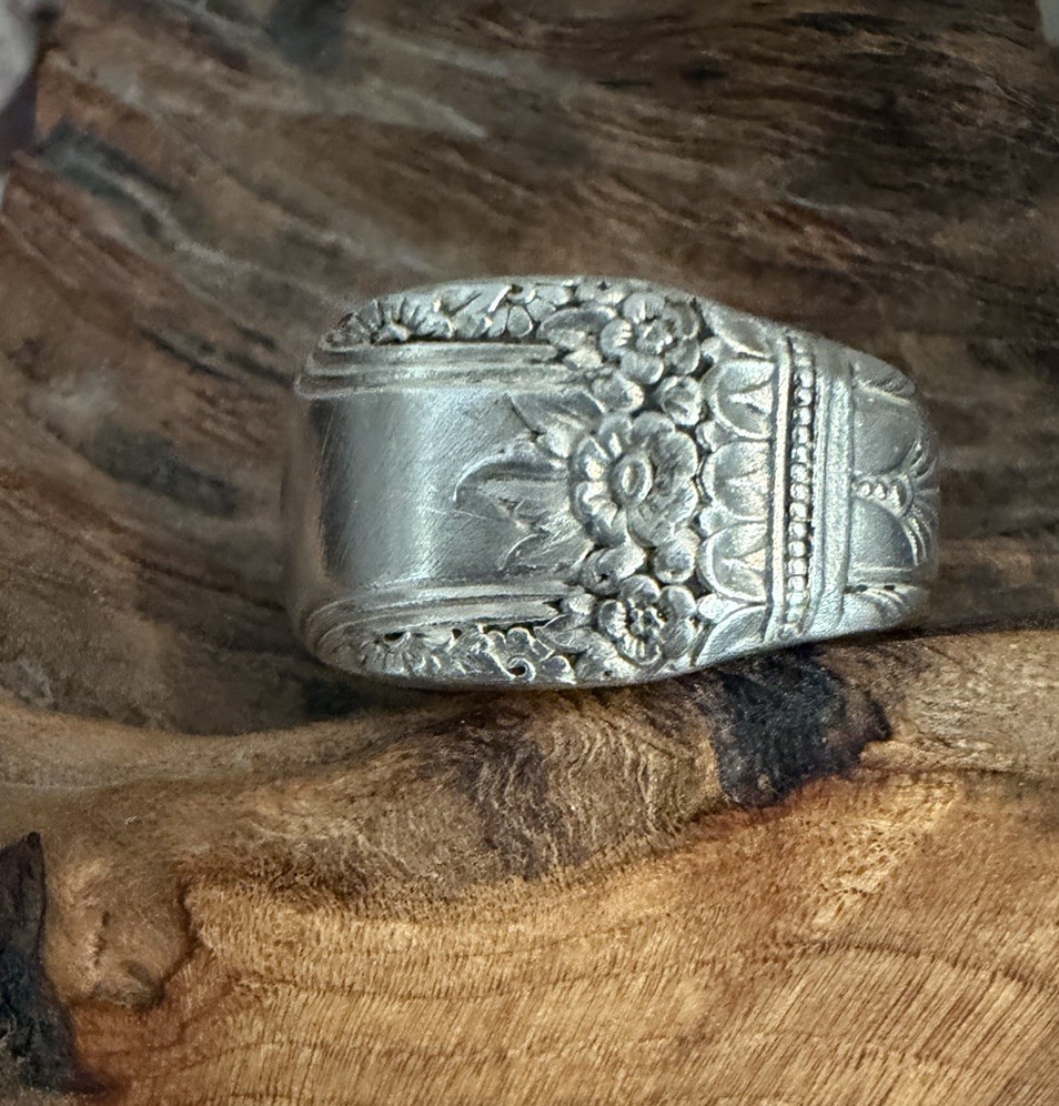 Spoon Ring “First Love” Wm. Rogers- 1937 Hand Crafted Size 9 Silver Plate
