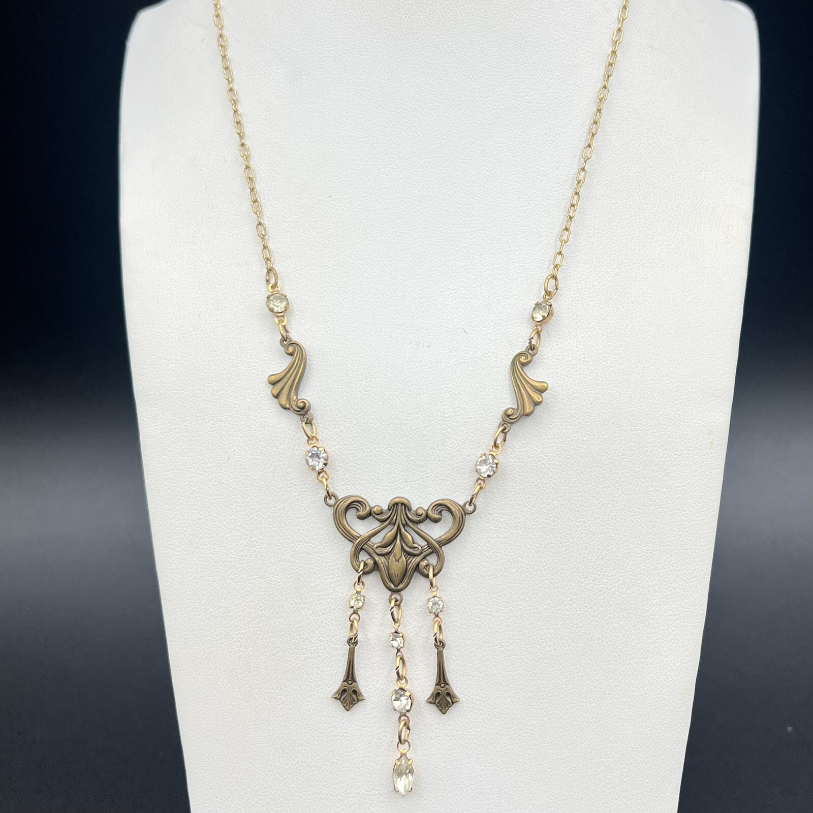 Vintage Sadie Green Dangle Drop Rhinestone Chandelier Chain Necklace Gold Tone