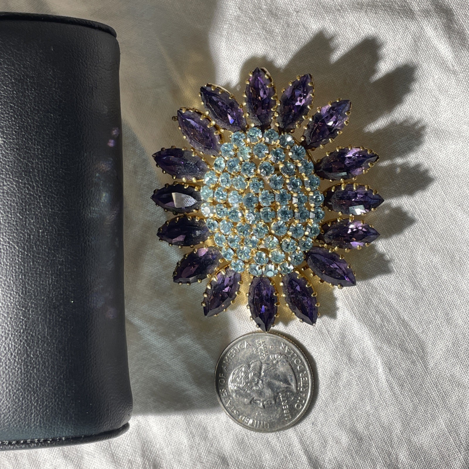 Vintage Blue And Purple Made In Austria Stamped Rhinestone And Gold Tone Brooch