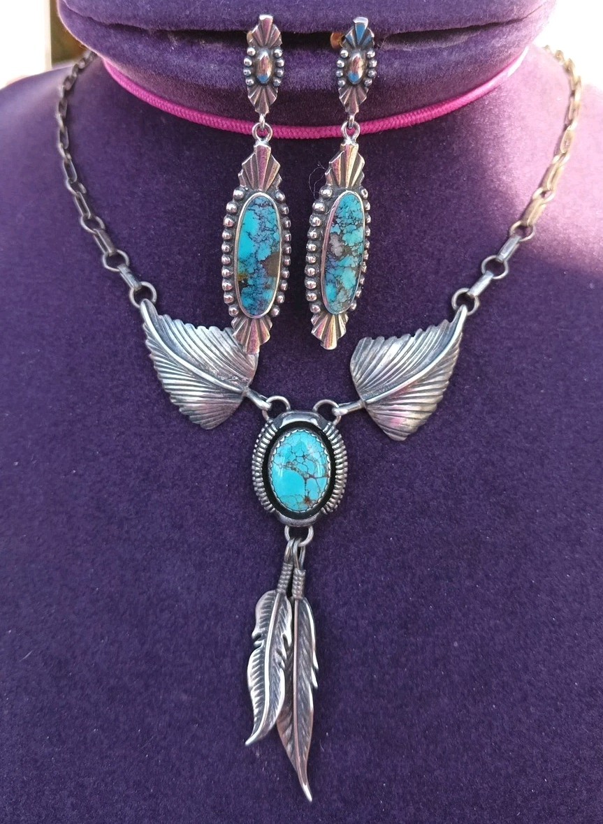 NAVAJO SPIDERWEB TURQUOISE STERLING SILVER FEATHER NECKLACE & EARRINGS 29.7 Gr