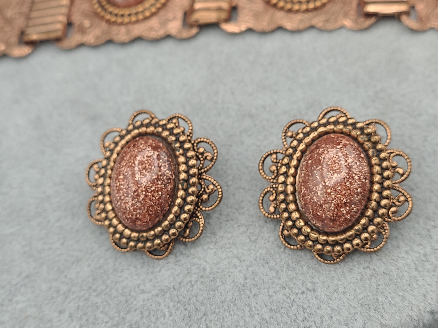 Stunning Vintage Copper & GoldStone Bracelet 7 3/4″ & Earrings Ornate Metalwork