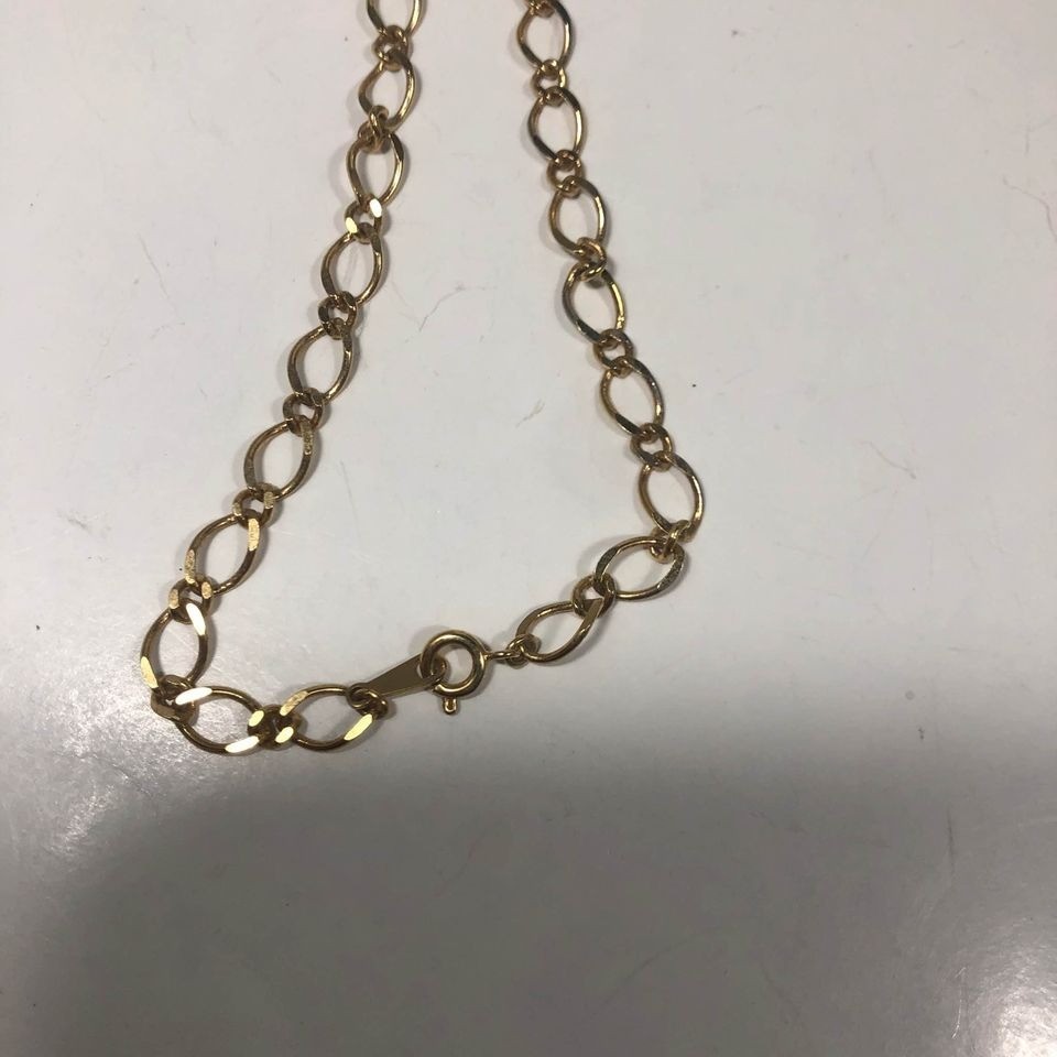 Avon Gray Faux Pearl and Fluted Beads Gold Tone Chain 36 inch Station Necklace