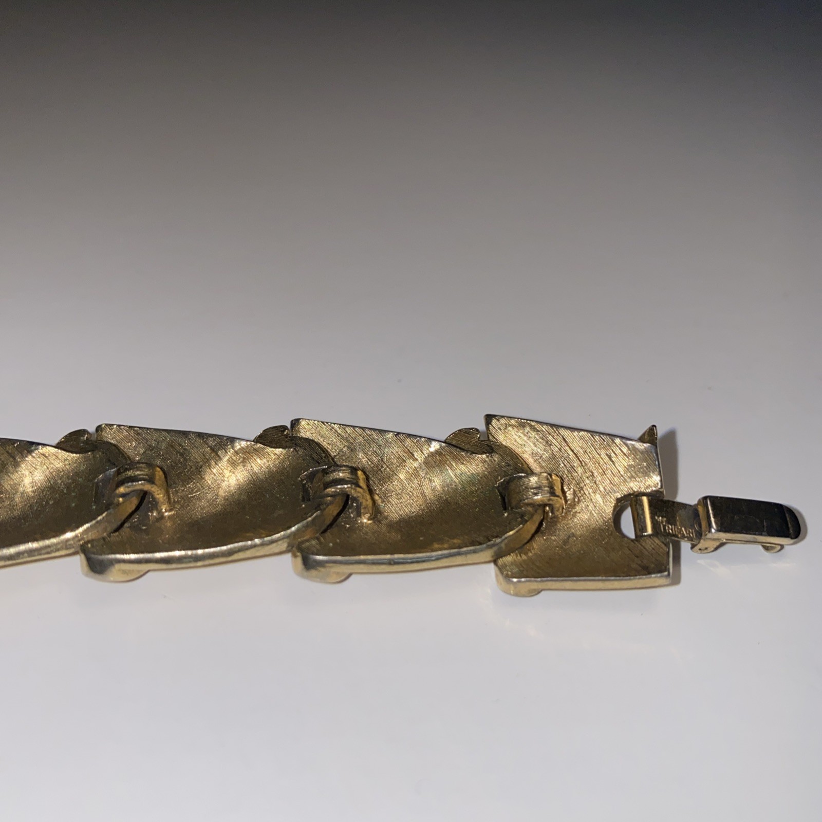 Vintage Trifari Gold Tone Ribbon Bracelet Unique