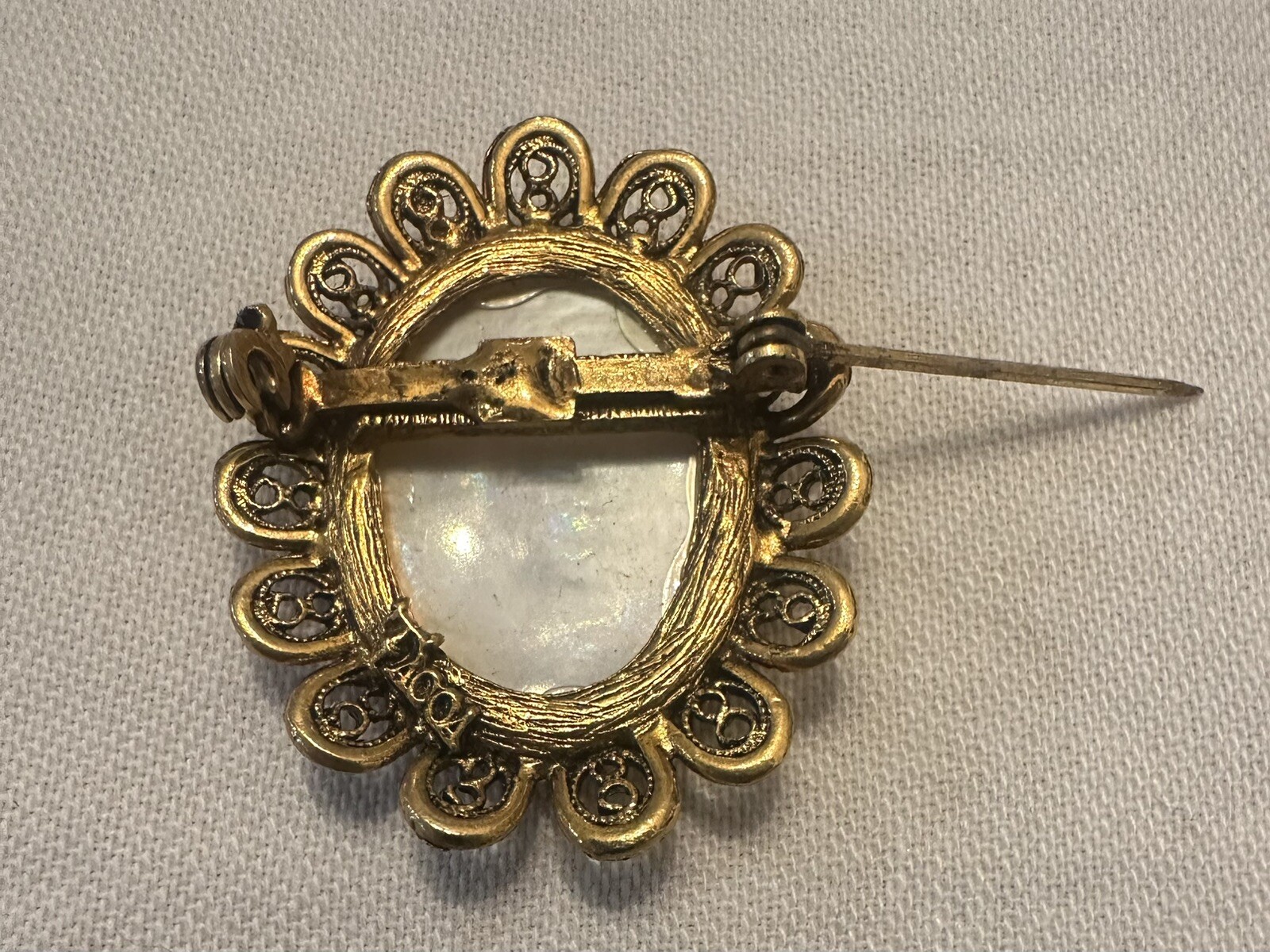 Vintage Signed Tacoa Genuine Mother of Pearl Brooch – Gold Tone