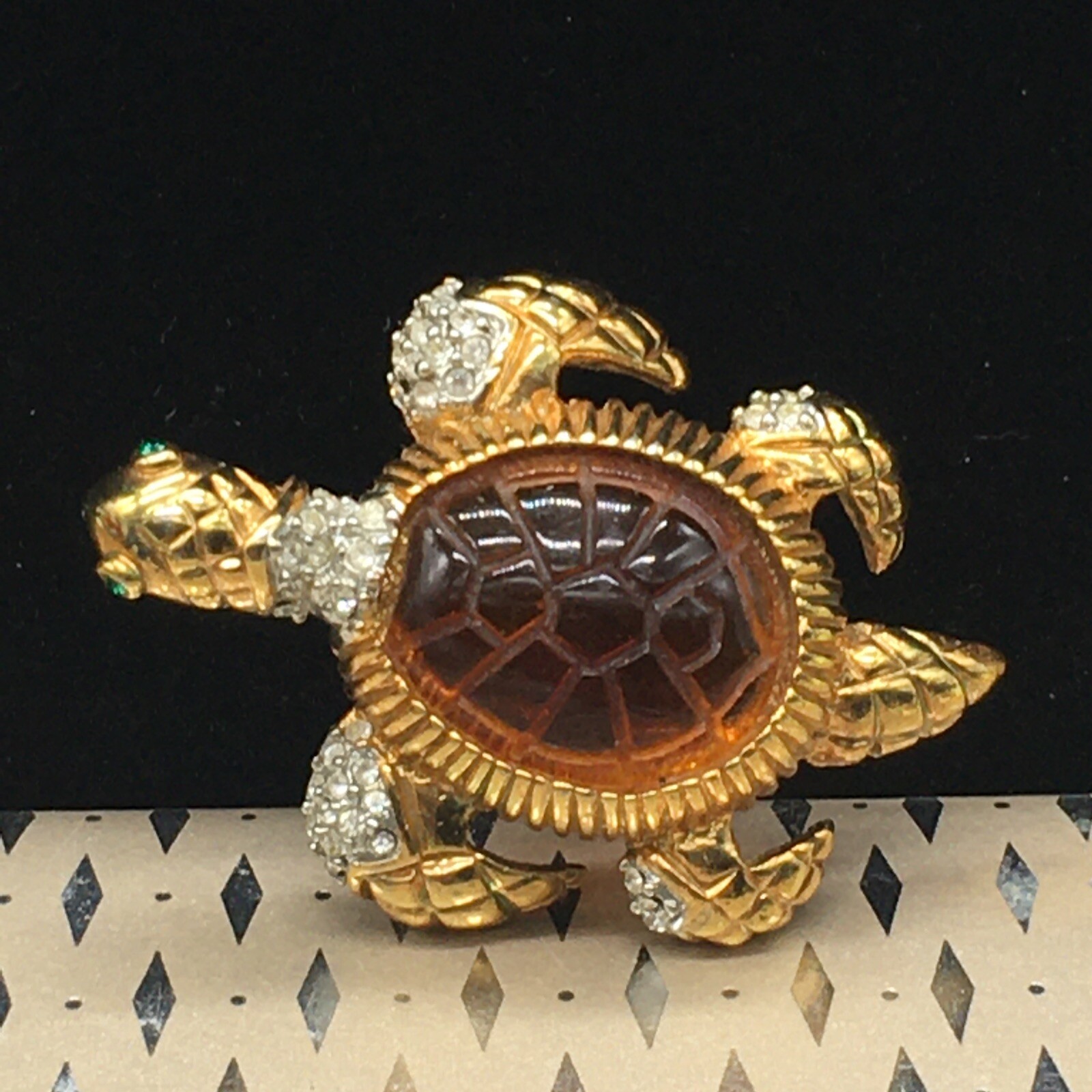 Multicolored Sea Turtle Brooch Jeweled Rhinestone Gold Tone Amber Lucite Belly