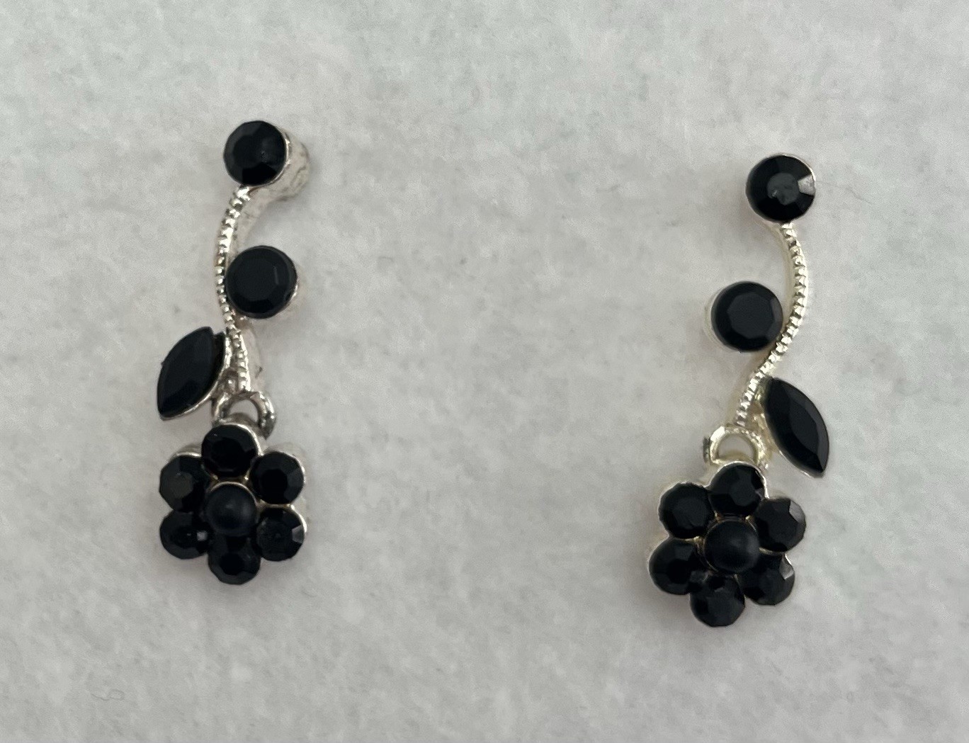 VTG Silver Tone Black Rhinestone Floral Vine Necklace-Bracelet-Earring Set