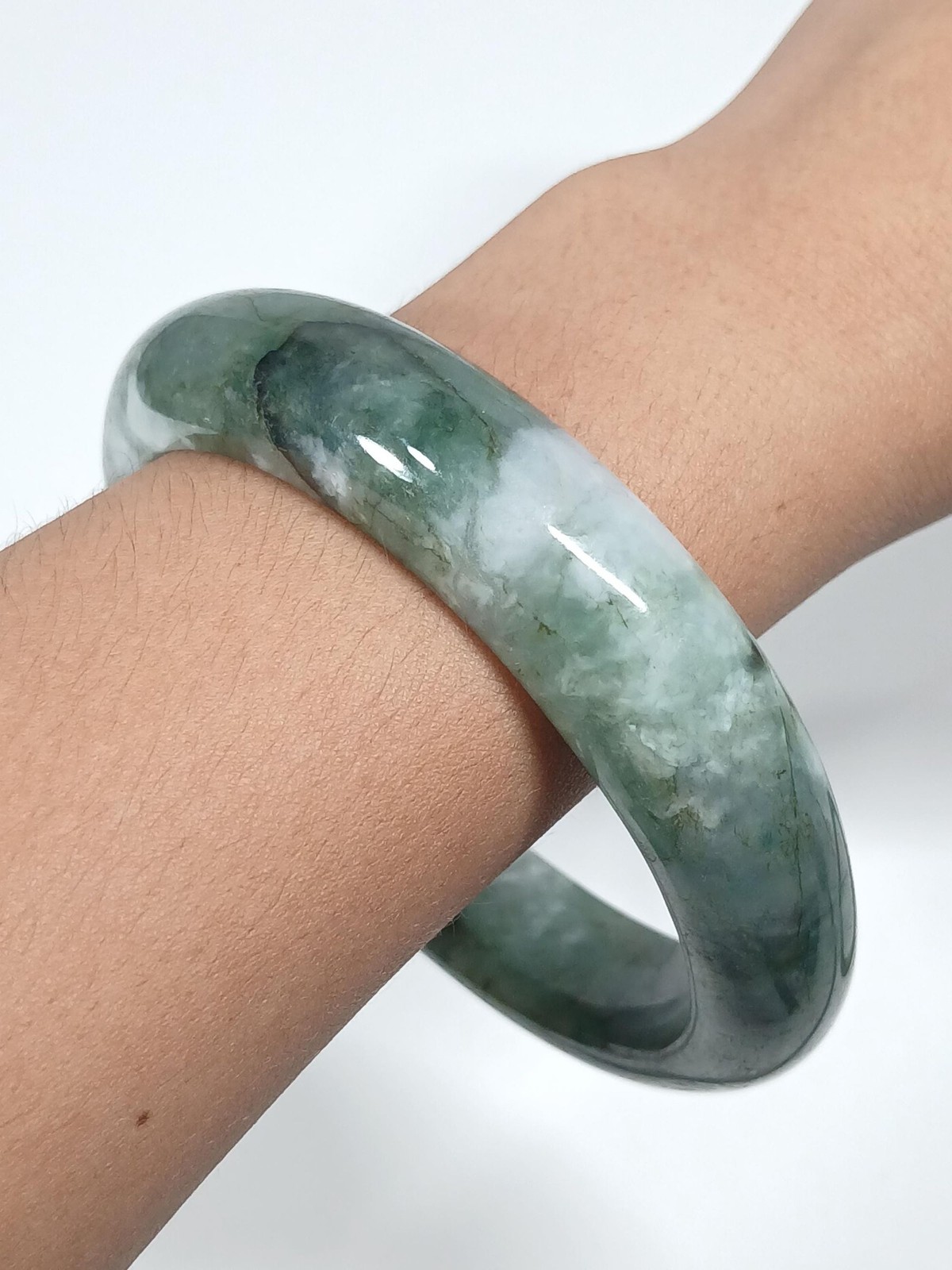 Emerald Vein Jadeite Bangle 67mm Deep Green Vivid Tone 105.8g