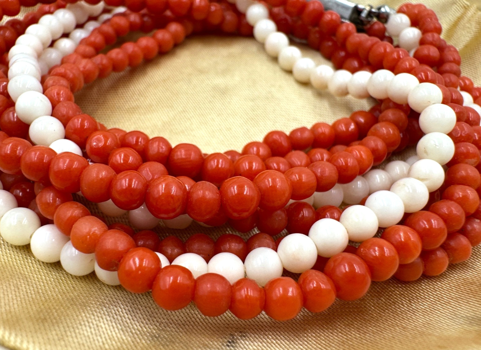 STUNNING GENUINE RED CORAL NECKLACE 4 STRAND 1 STRND WHITE CORAL STERLING SILVER
