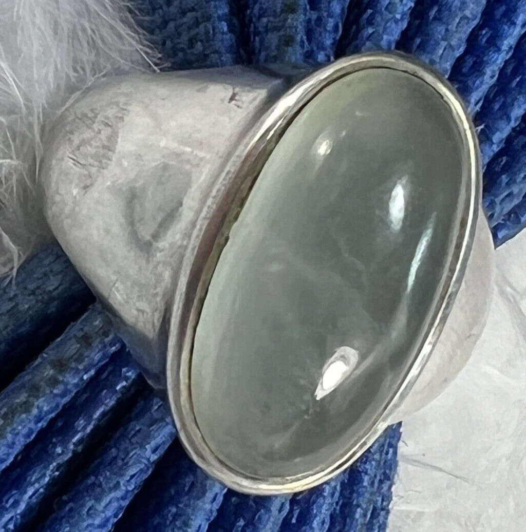 Very light green Jade Sterling Silver 925 VINTAGE Men’s 3/4″ N BAND RING size 10