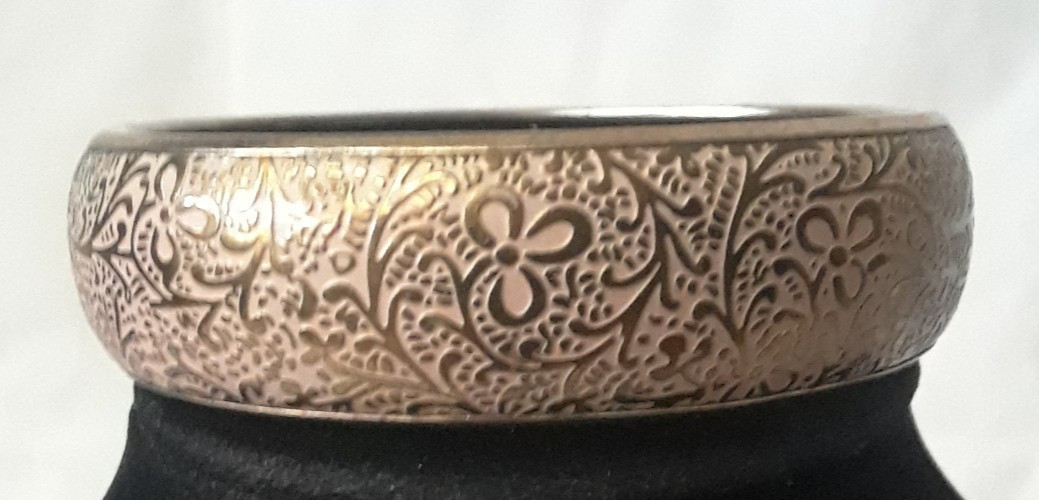 Vintage Rose Gold Copper Tone Wide Floral Pattern Bangle Fashion Bracelet 6 in