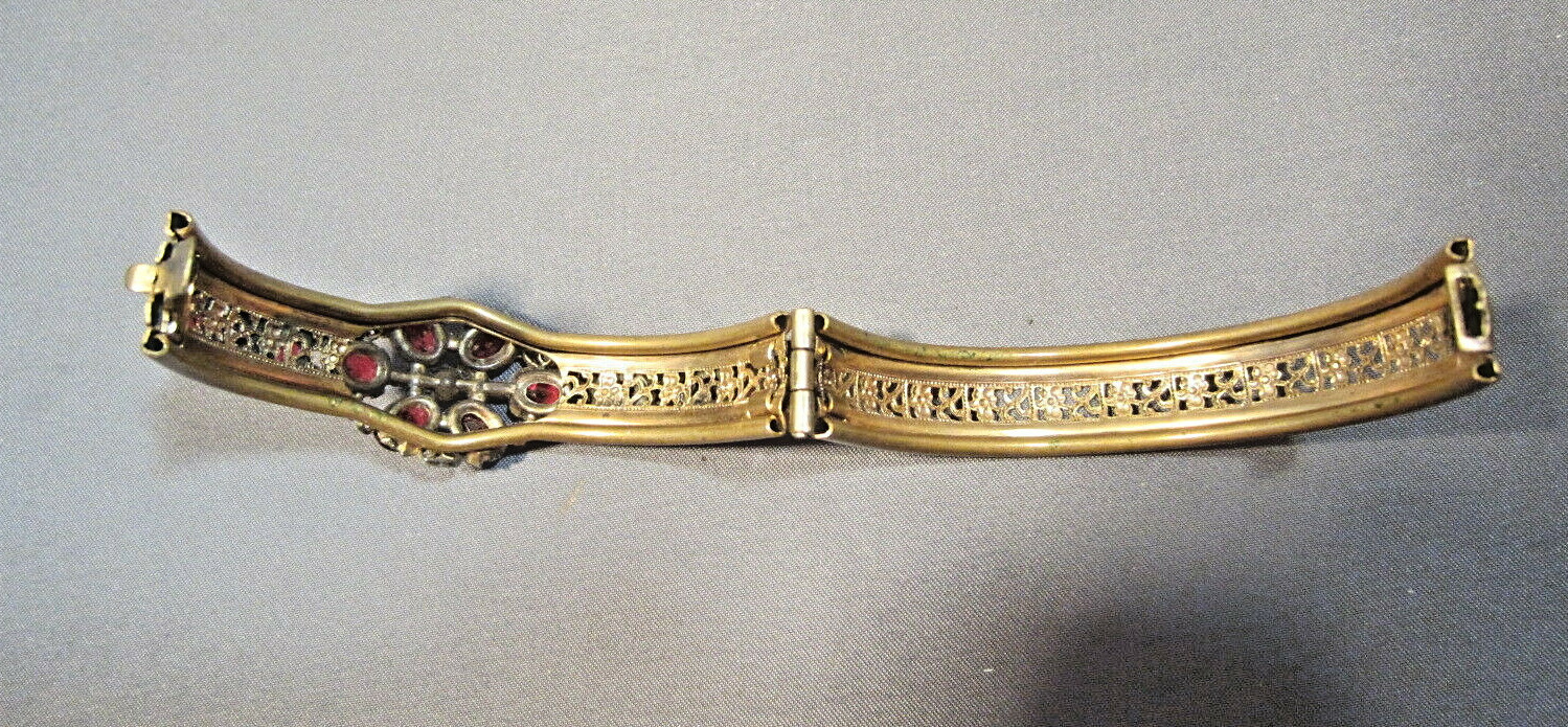 Vtg Gold Plated Filigree Bangle Bracelet w/ Red Stones & Original Box Small Size