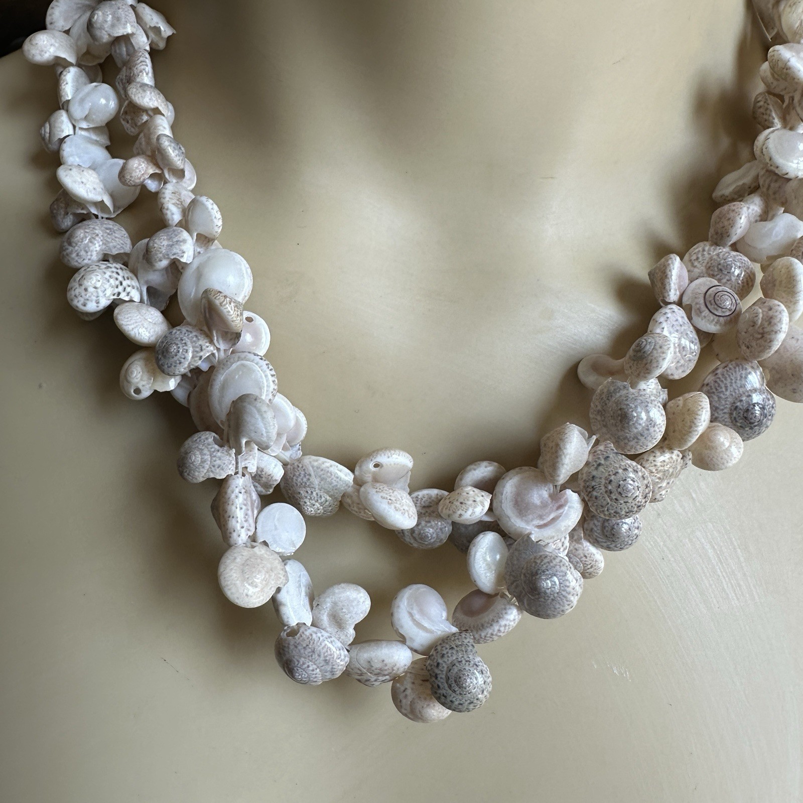 VTG Artisan Seashell Beaded Necklace 32 Inch Nautical Earthy Tropical Boho