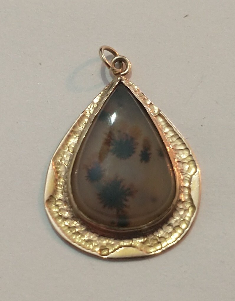 Vintage English 9 Karat Gold Portrait Agate Pendant