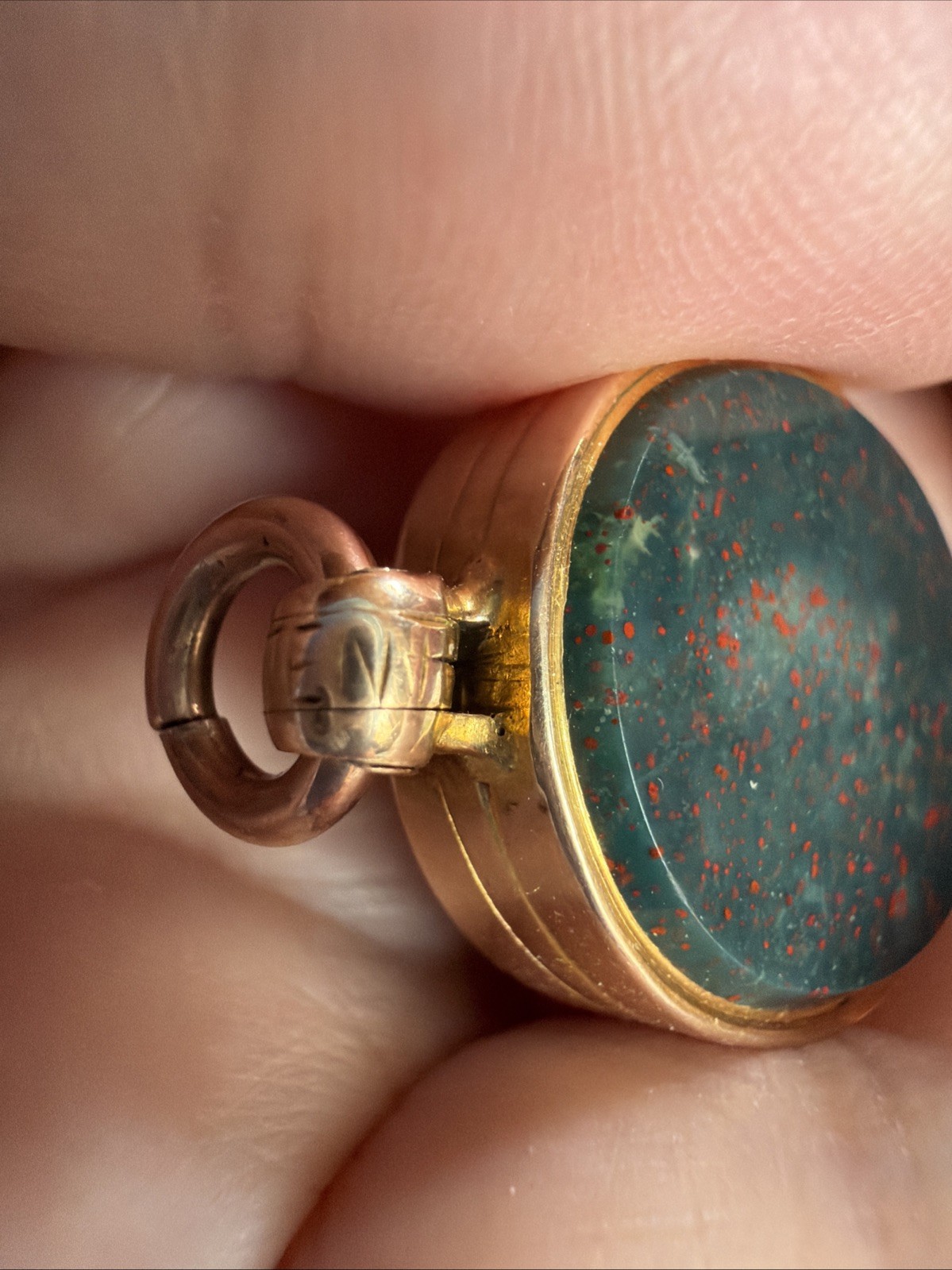 Victorian 9.3g Heavy Solid 9ct Gold Patented Locket Pendant Bloodstone Chip