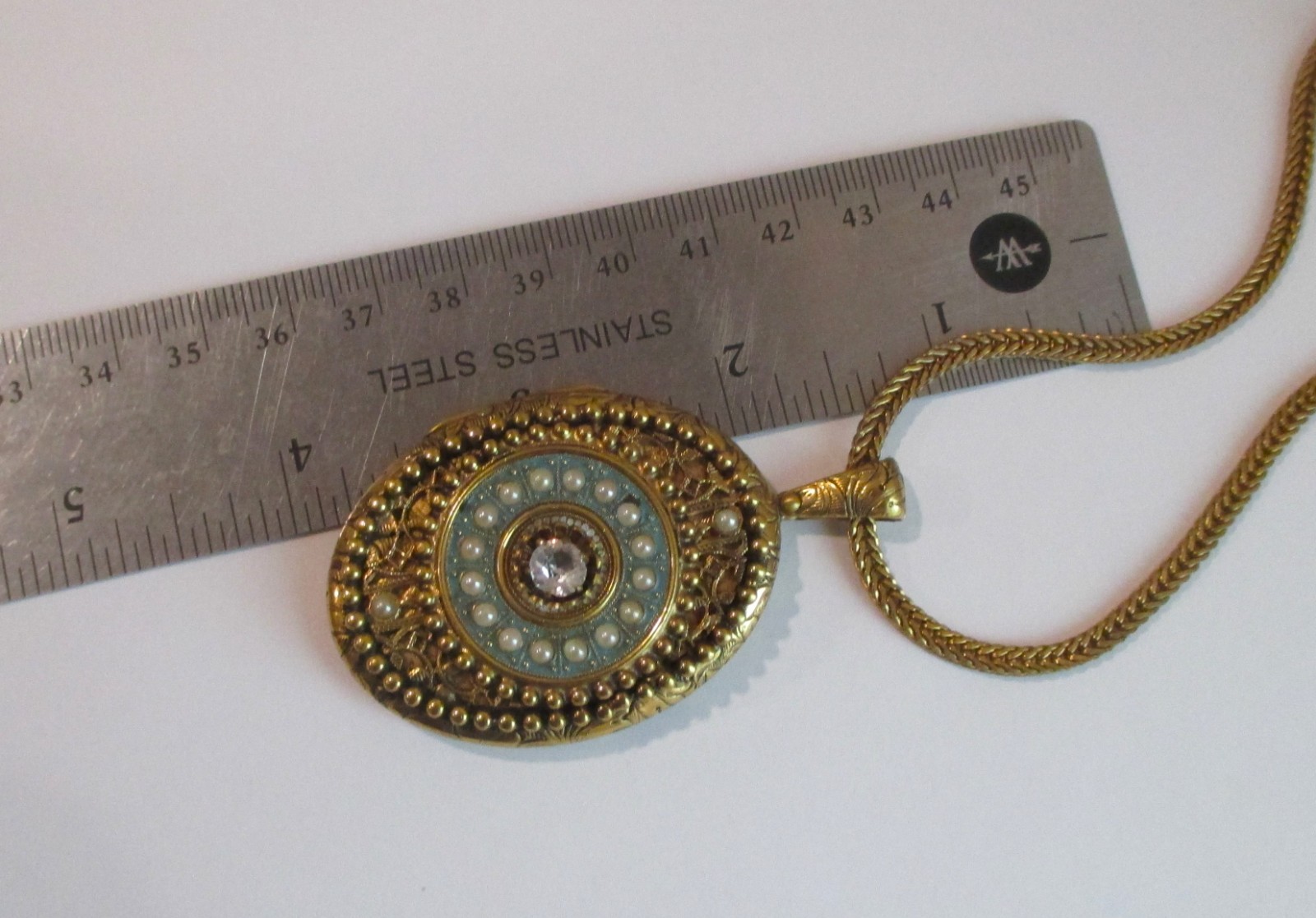 LARGE VINTAGE VICTORIAN REVIVAL LOCKET WHEAT CHAIN NECKLACE GOLD GILT BRASS
