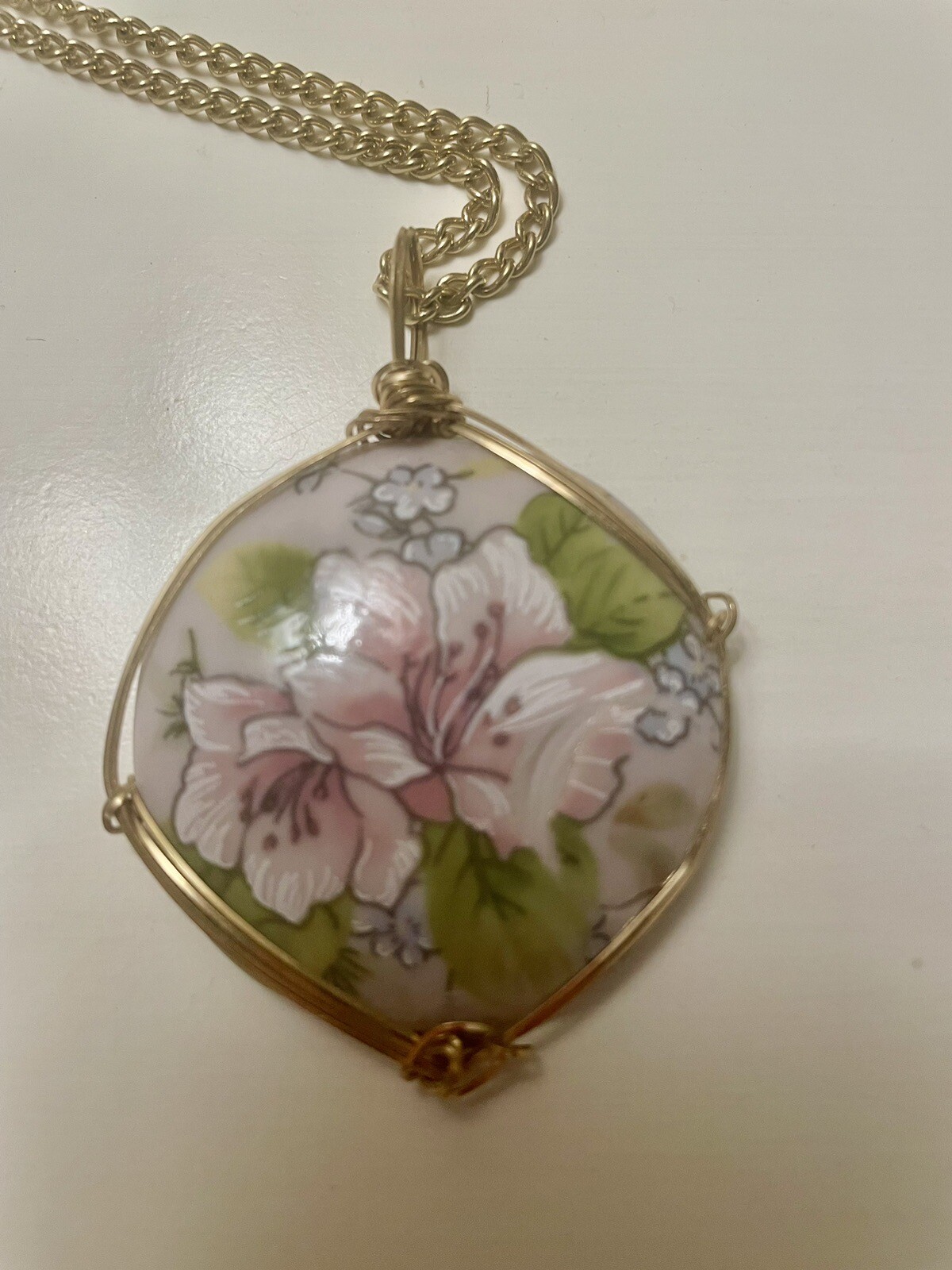Wire Wrapped Enamel Floral Pendant on a Gold Tone Chain Retro
