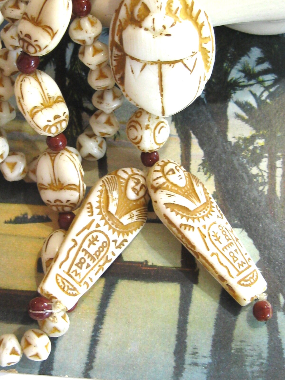 ANTIQUE NEIGER BROTHERS 1920s EGYPTIAN ART DECO URANIUM GLASS BEADED NECKLACE
