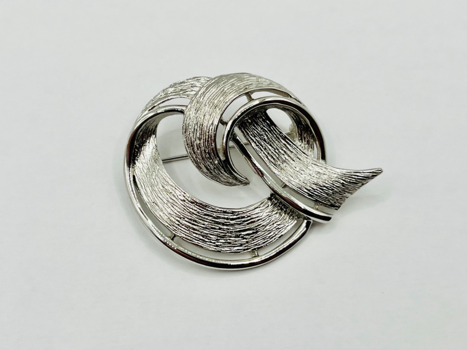 Vintage Silver Tone Abstract Ribbon Swirl Brooch