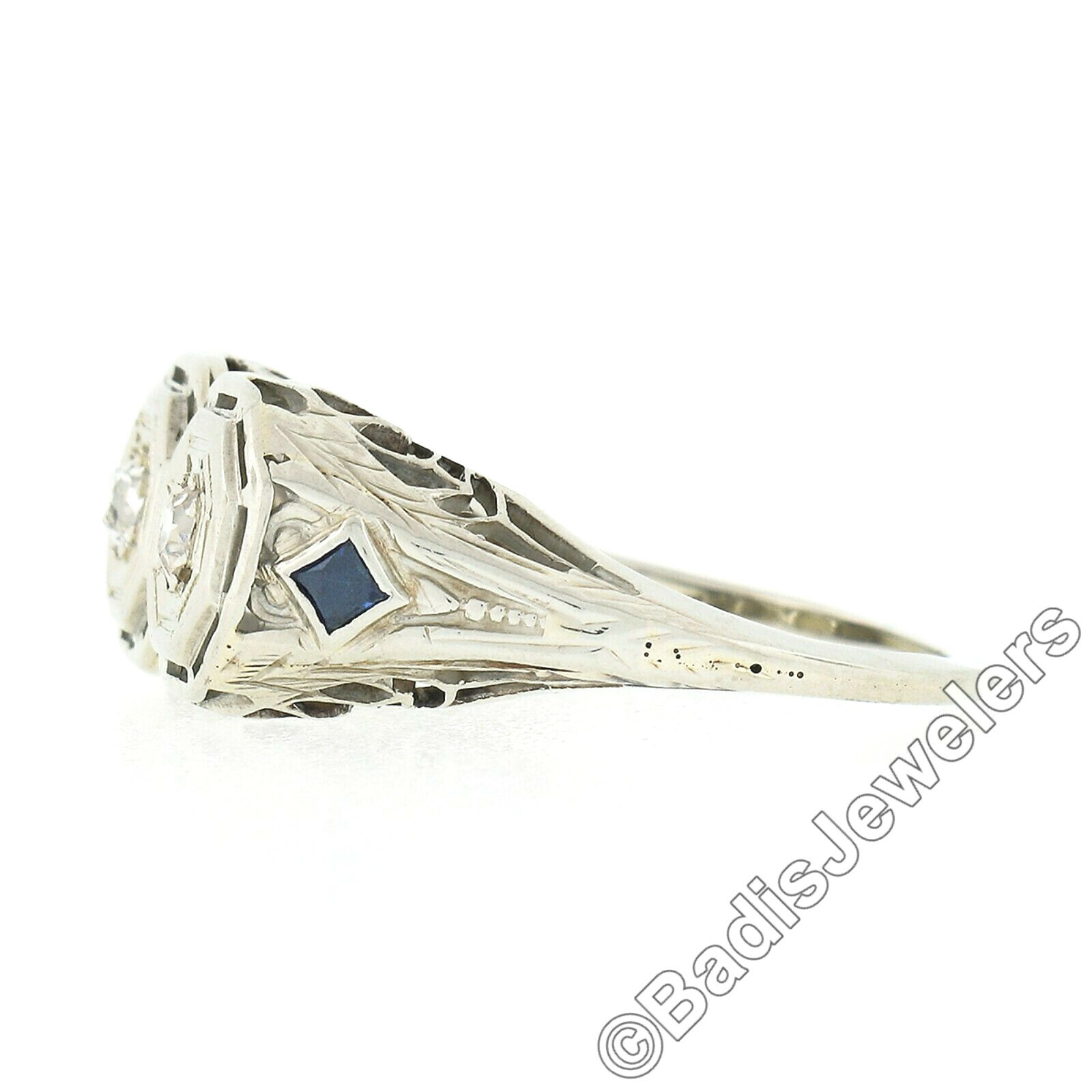 Antique Art Deco 18k Gold 0.20ctw Dual Diamond w/ Sapphire Etched Filigree Ring