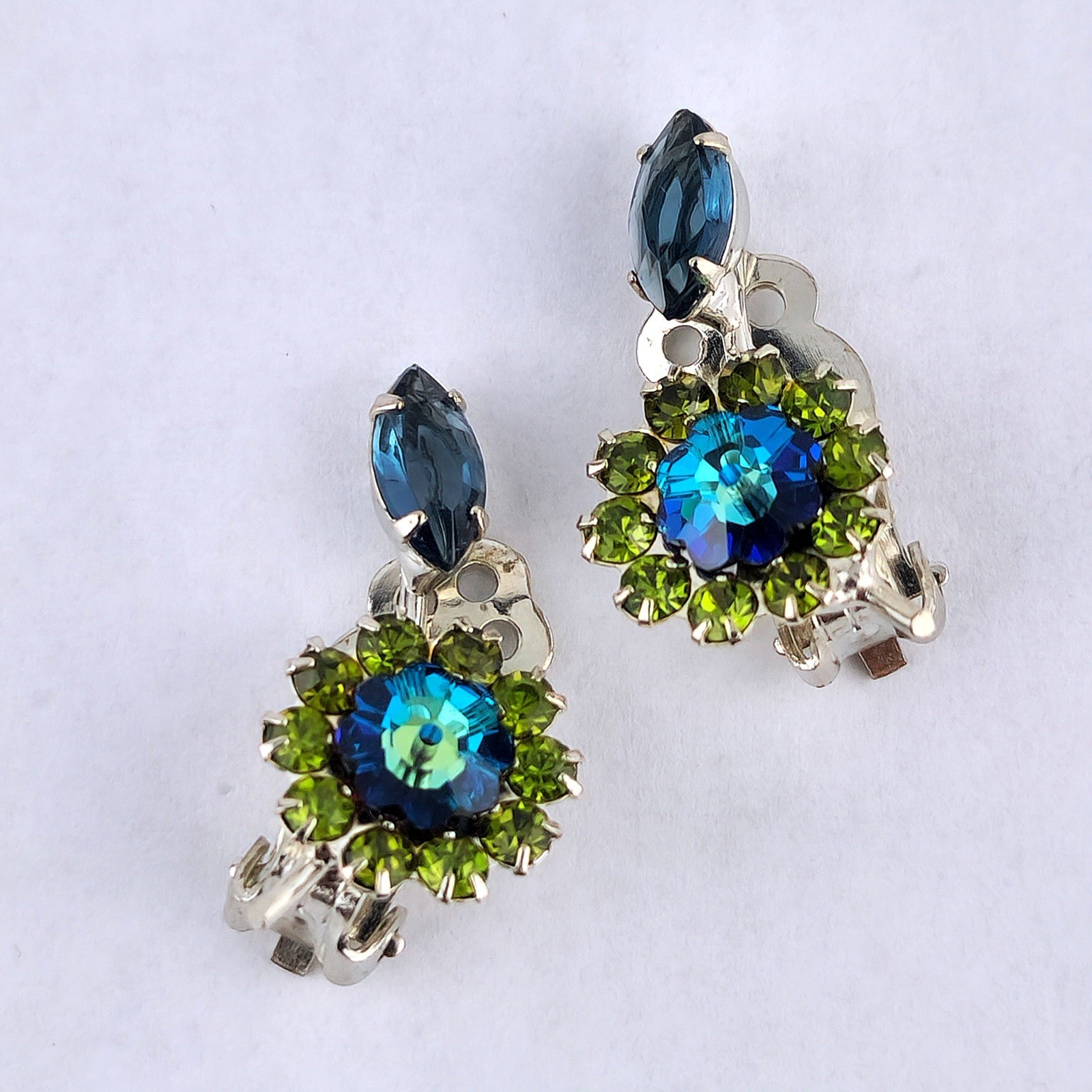 Vintage Blue Green AB Rhinestone Flower Bouquet Brooch Clip Earrings Set Atomic