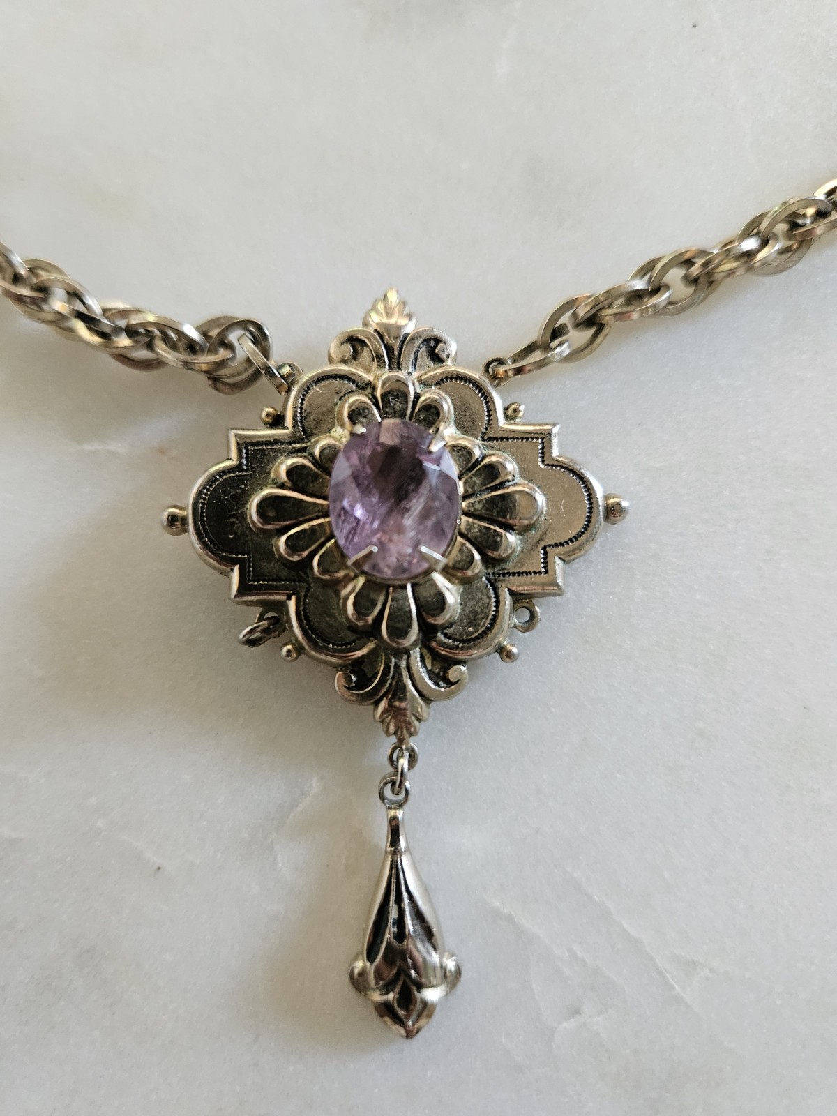 STUNNING VICTORIAN NECKLACE DANGLING ORNATE PENDANT BIG AMETHYST STONE CORO