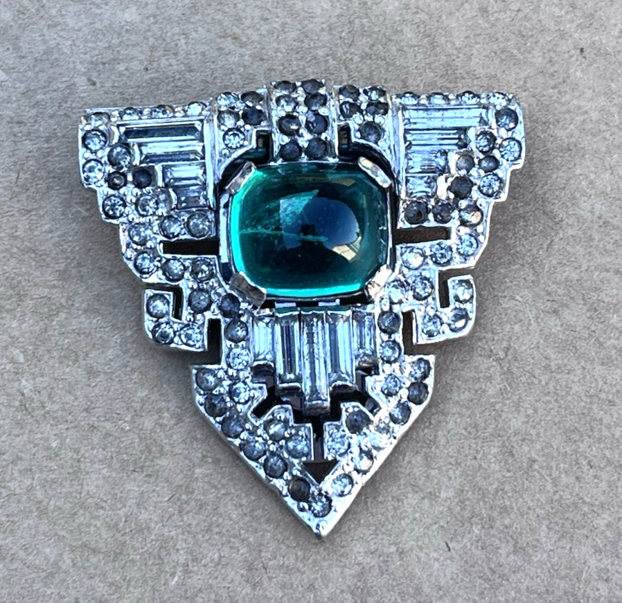 Antique 1933 Green Glass Art Deco Triangle Scarf Dress Clip Brooch Pin Set