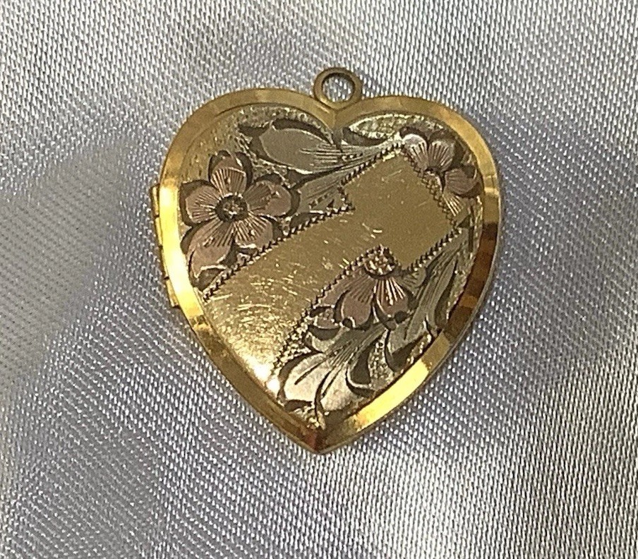 Victorian Signed L.S.Co. Gold Filled Floral Engraved Heart Shaped Photo Locket