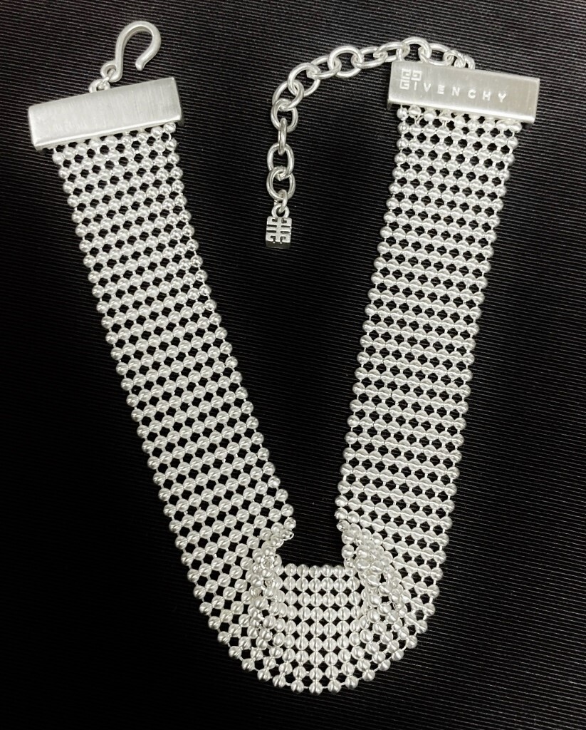 VINTAGE GIVENCHY SILVER MESH BALL CHAIN ADJUSTABLE CHOKER STATEMENT NECKLACE J58
