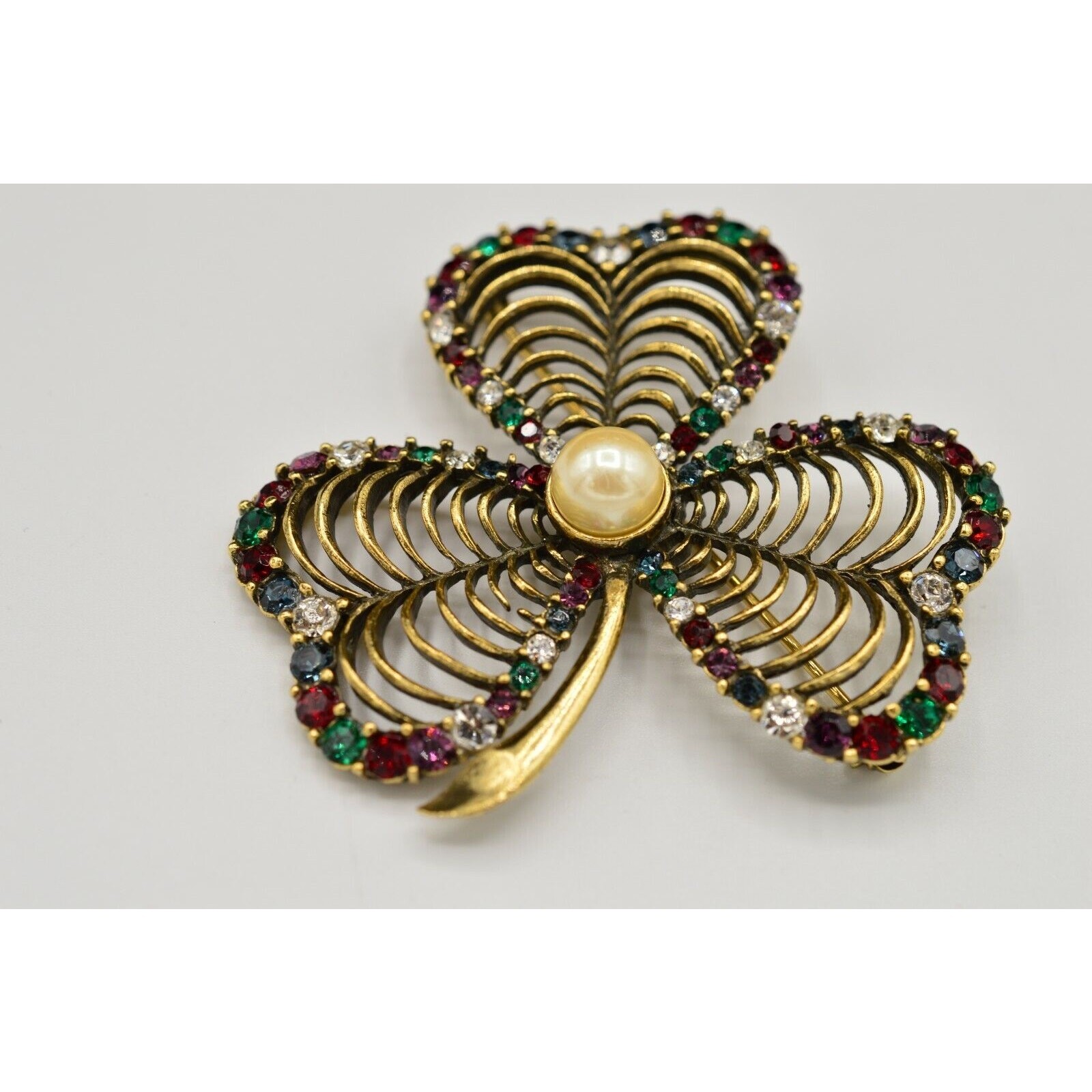 Vintage Crystal Clover Pin Brooch Antiqued Gold Red Green Chunky 1980s Bin5