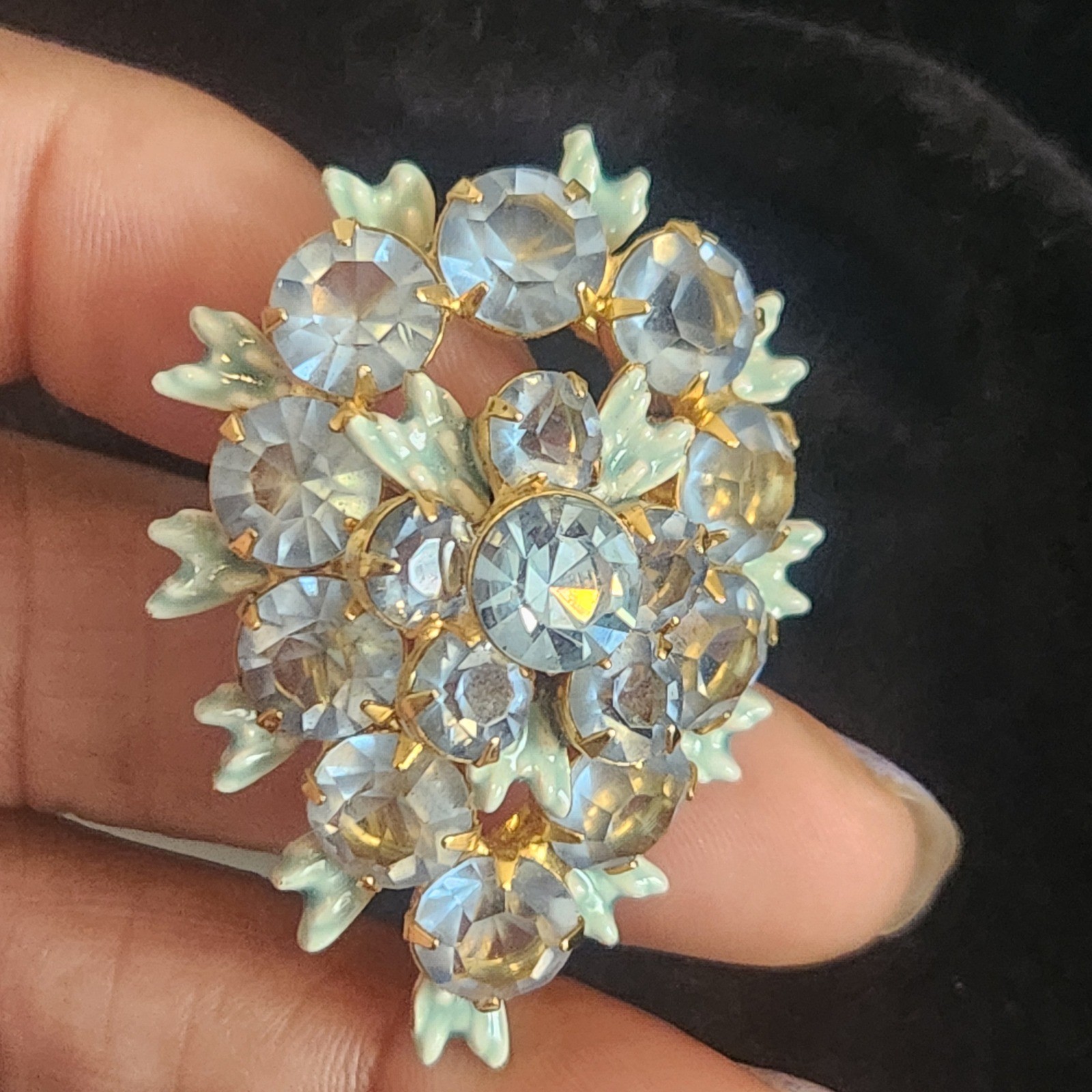 Vintage Light Blue Rhinestone Floral Cluster brooch Gold Tone Enamel Leaf Detail