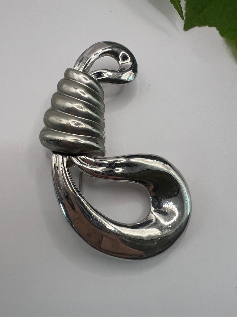 Vintage Modernist Silver Rope Knot Brooch Sculptural Statement Pin 1980s 1990s