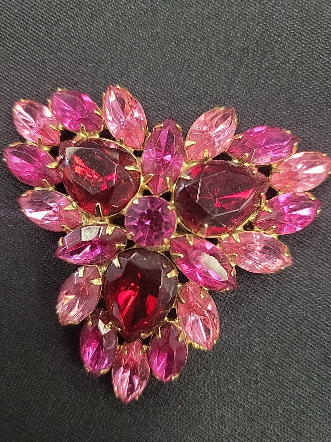 Lovely Vintage Red Fuchsia & Pink Rhinestone Brooch 2.25 Inch