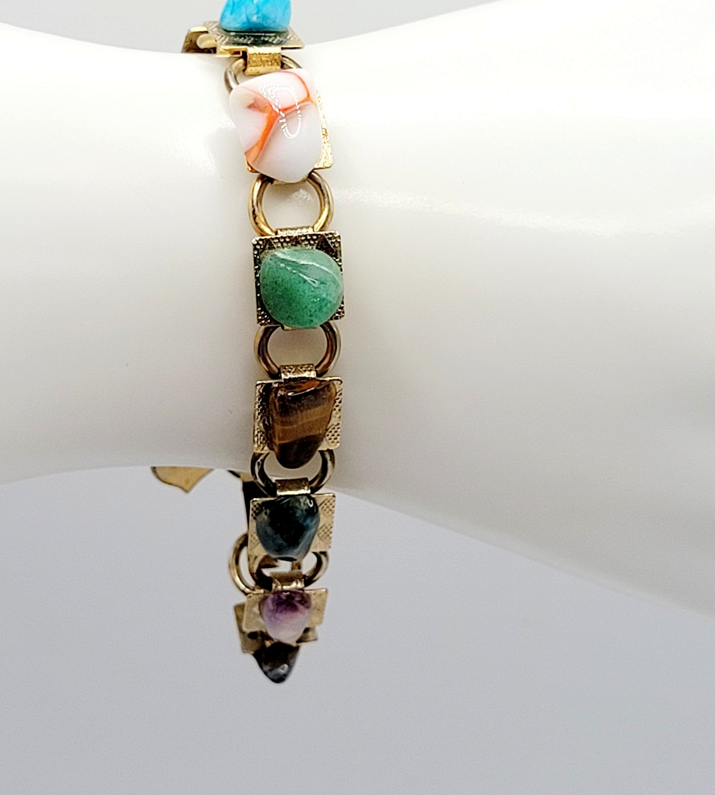 Souvenir Louisiana Natures Worldwide Polished Gemstones Gold Tone Vtg Bracelet