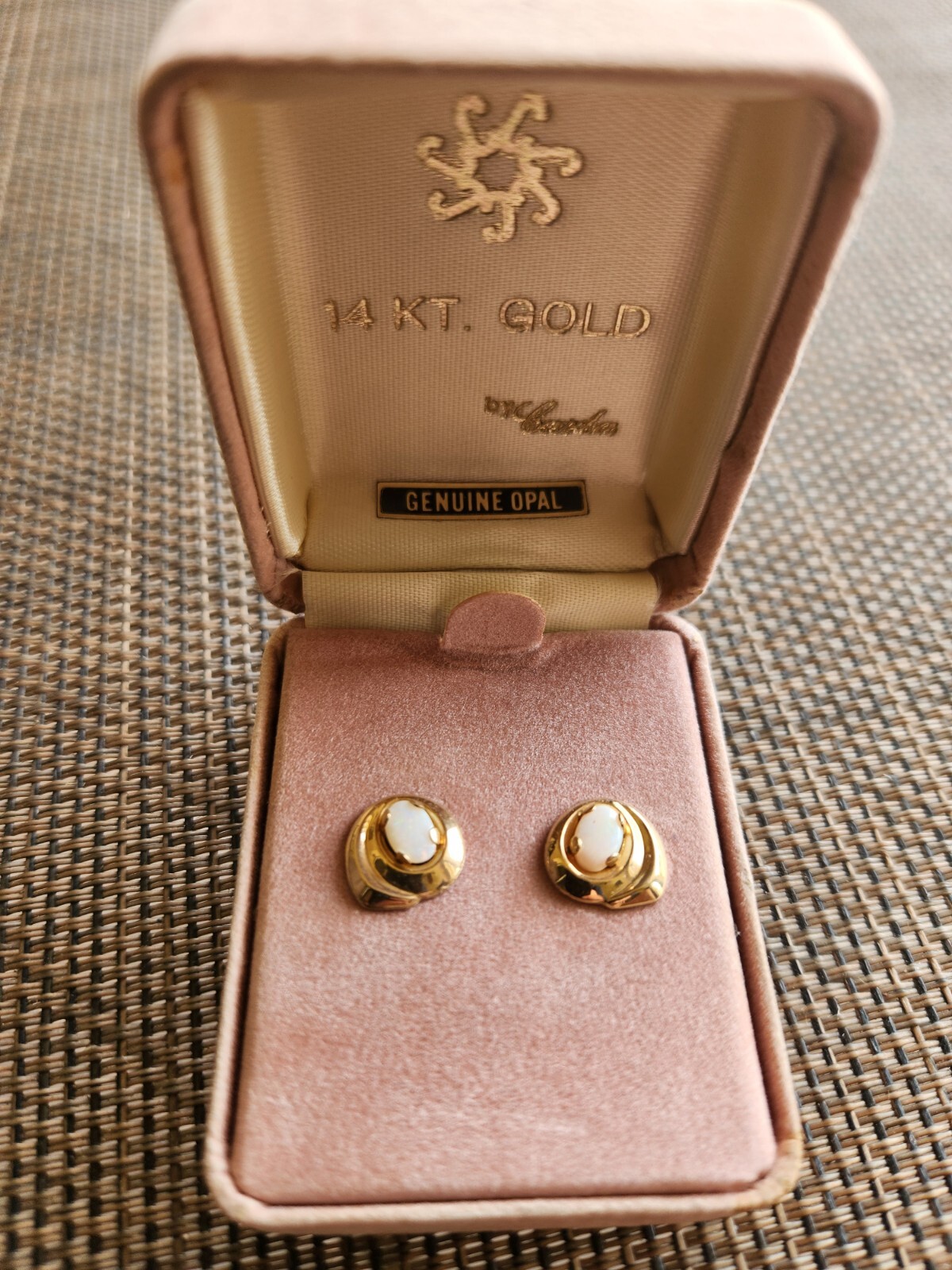 Vintage 14K Genuine Opal earrings by Carla