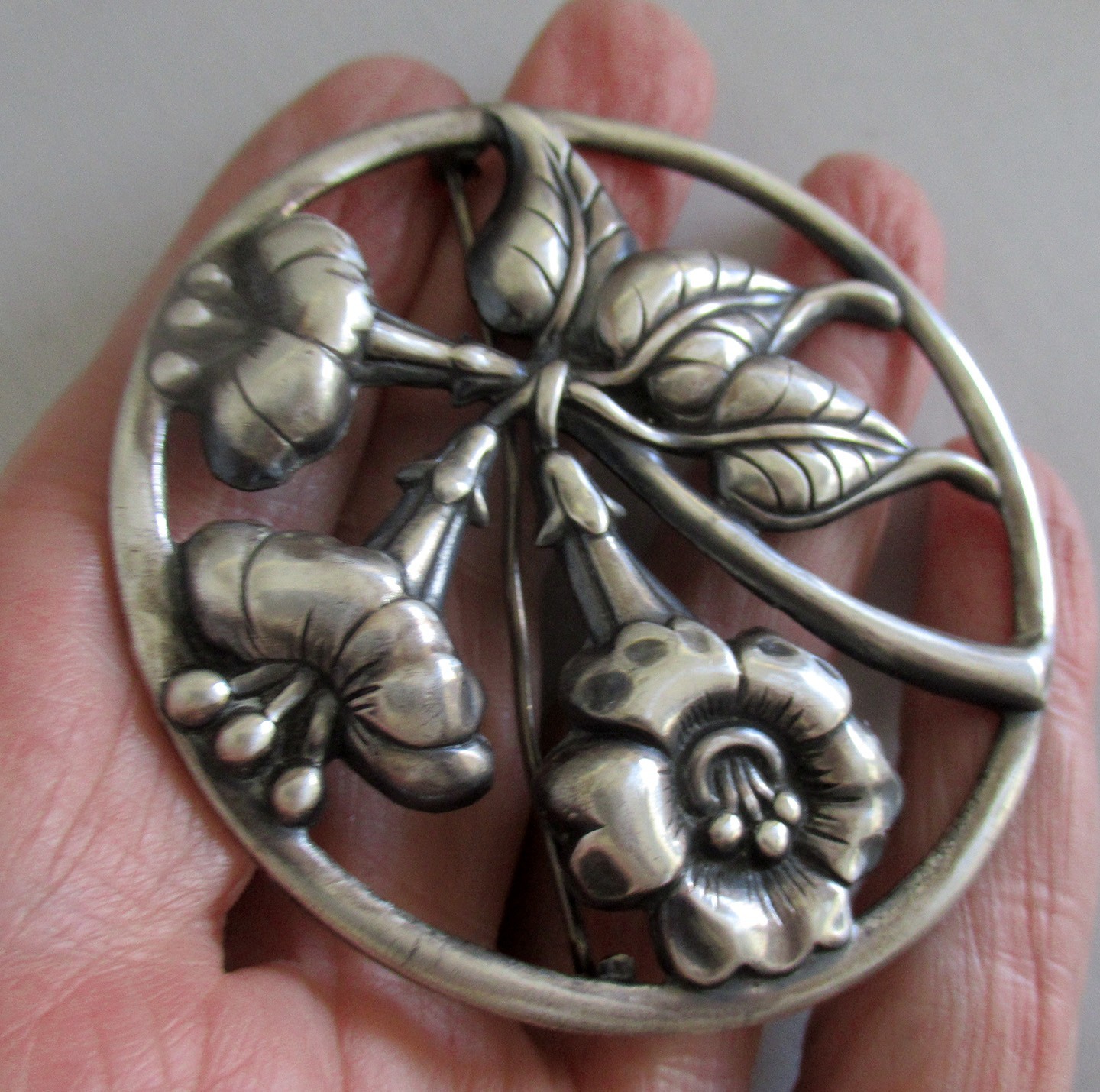 EXTRA LARGE DANECRAFT VINTAGE STERLING BROOCH, 2 3/8 INCHES, 17 GRAMS